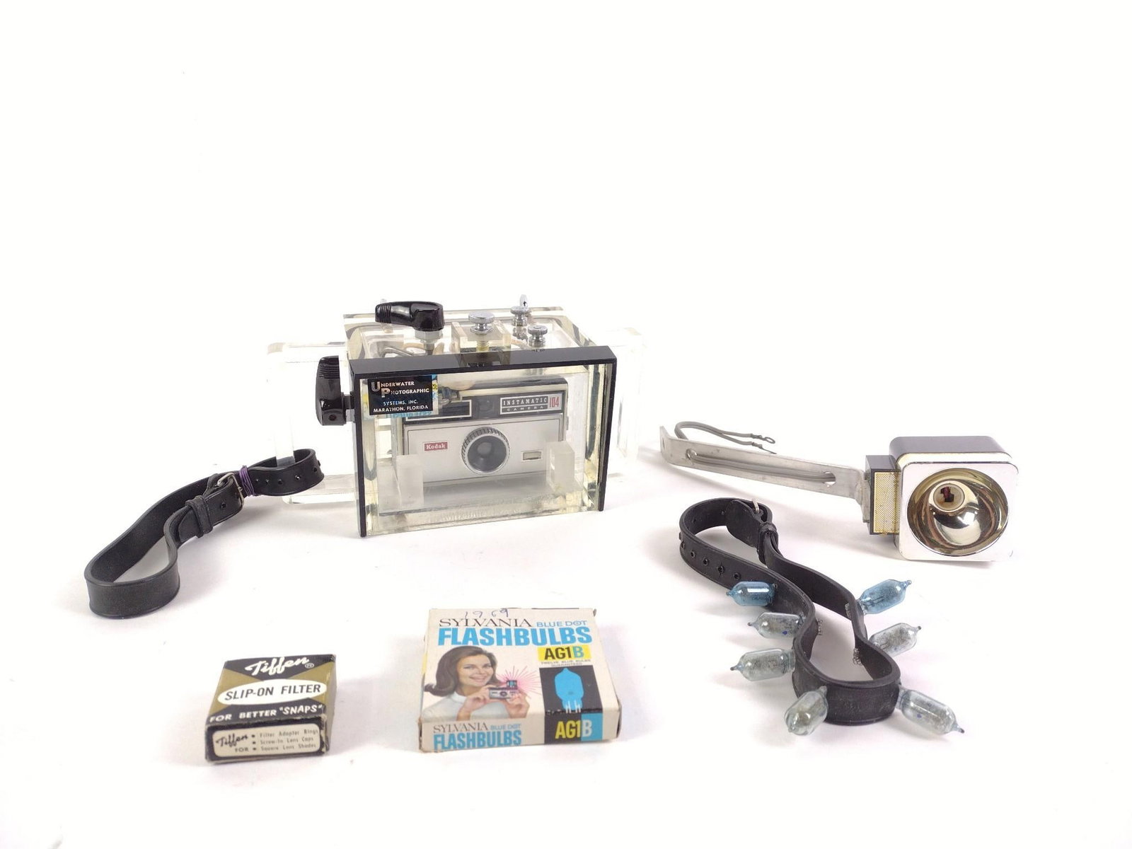 Kodak Instamatic 104 Camera In Underwater Case (1 of 5)