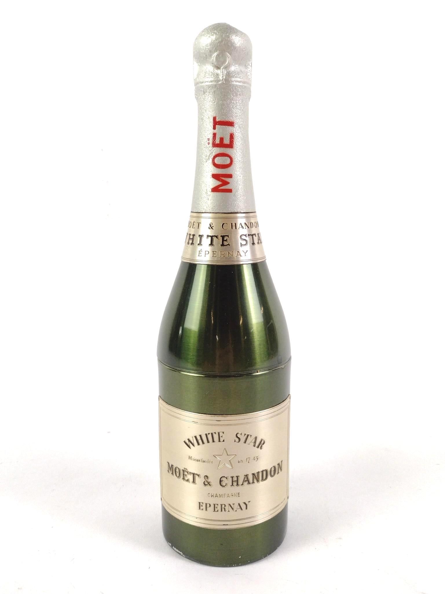 White Star Moet & Chandon Champagne Cigarette Holder (1 of 5)