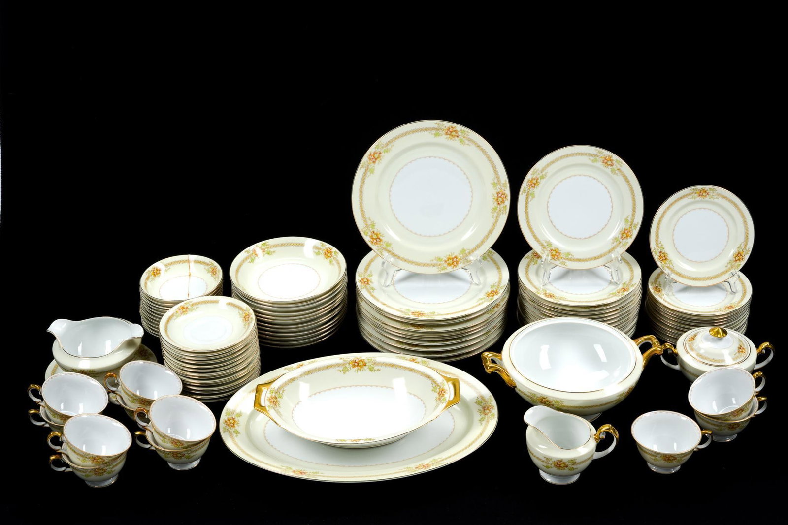 Vintage "Irving" Royal Embassy Dinner Service (1 of 9)
