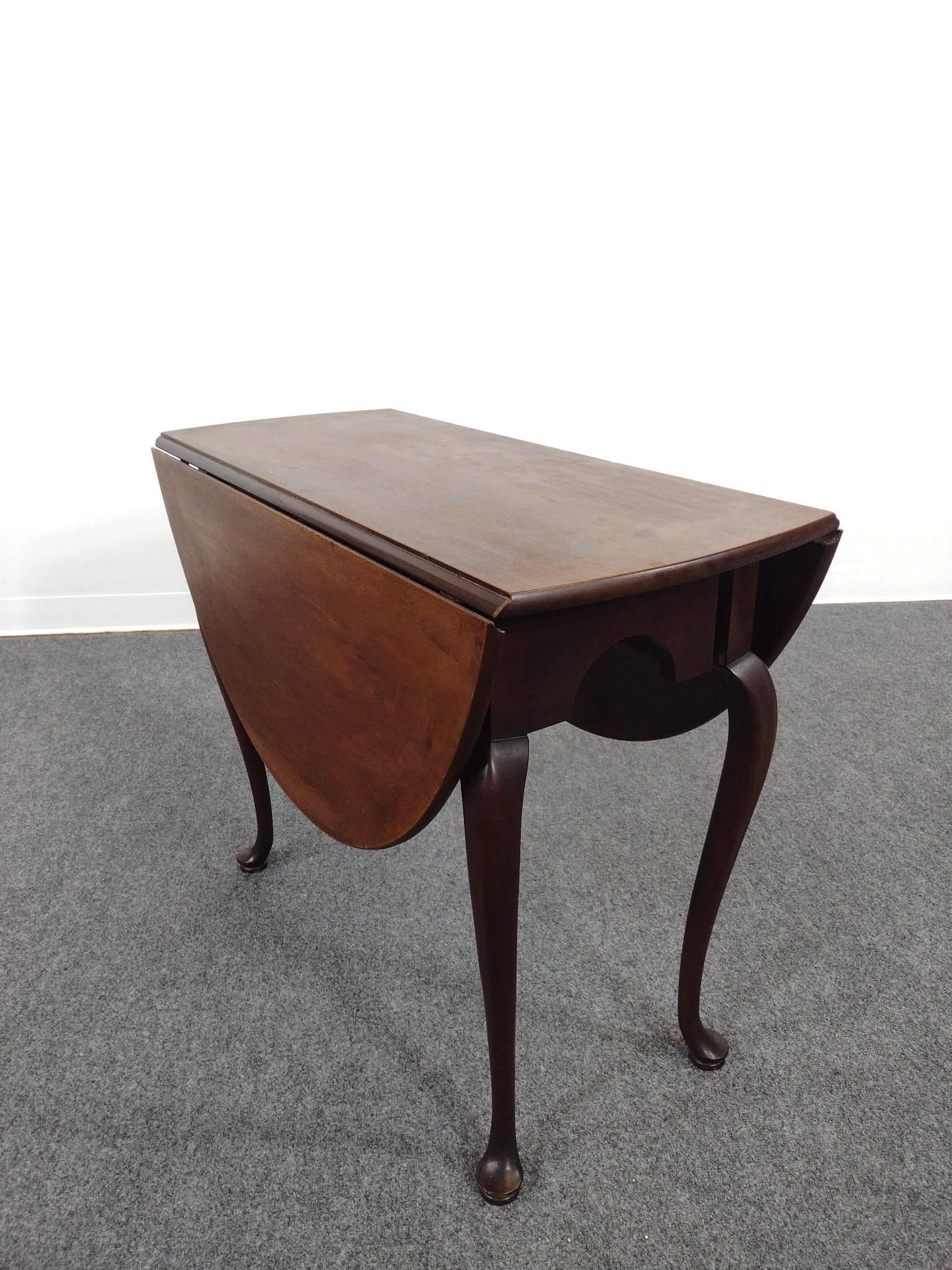 Queen Anne Style Drop Leaf Table (1 of 5)