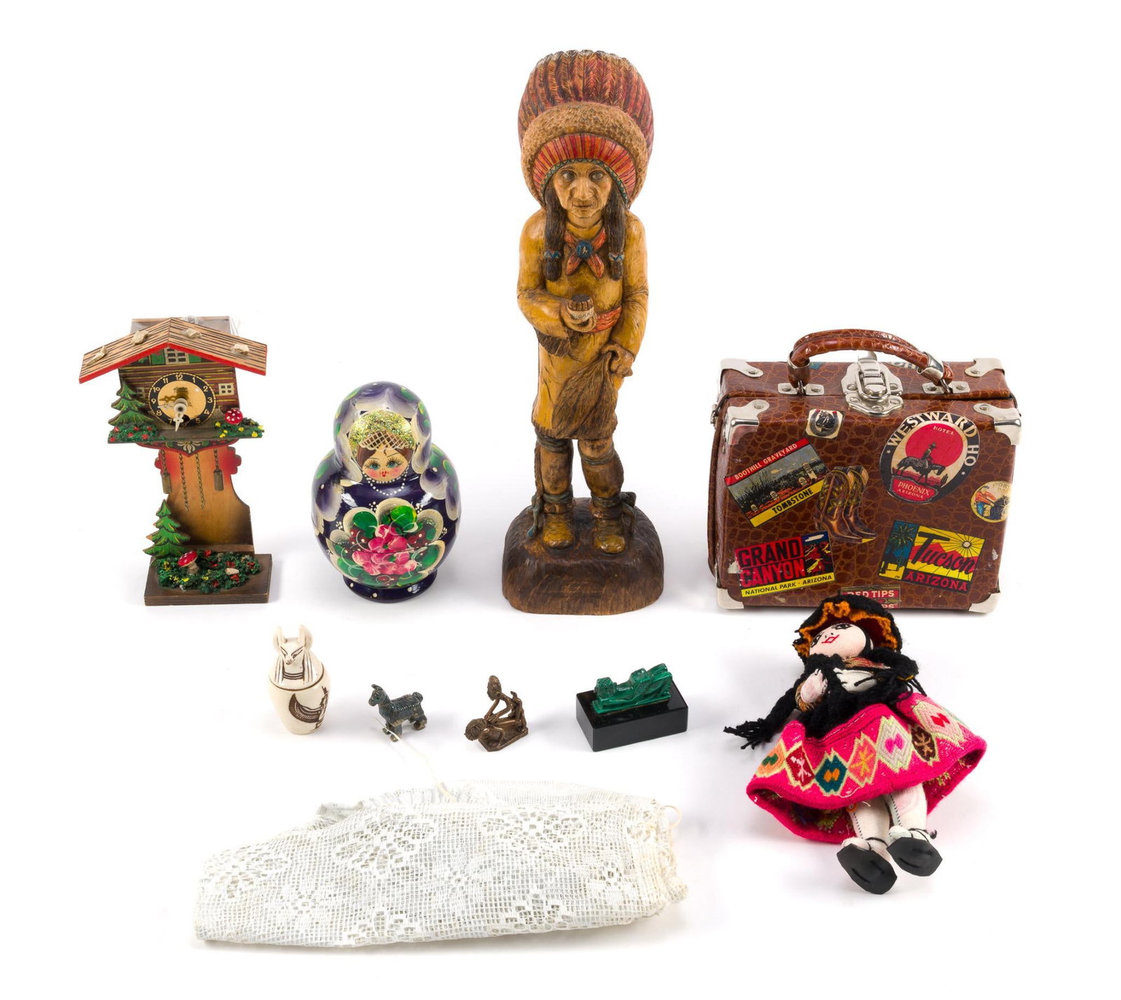 10 Pieces Cultural Decor & Vintage Toys (1 of 7)