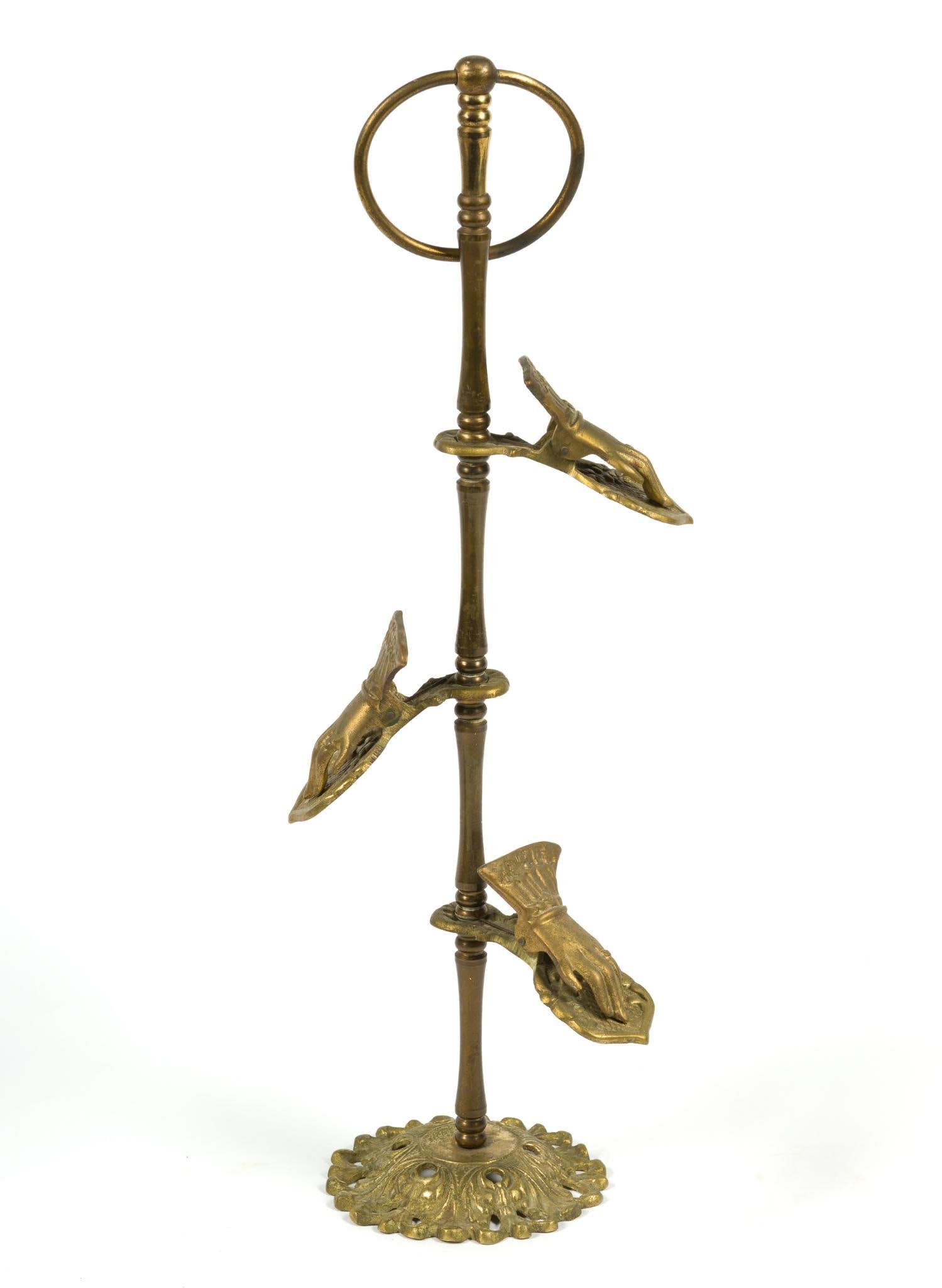 Vintage Victorian-Style Brass Hand Clip Stand: Measures 6" x 17" x 4", made in Japan.
