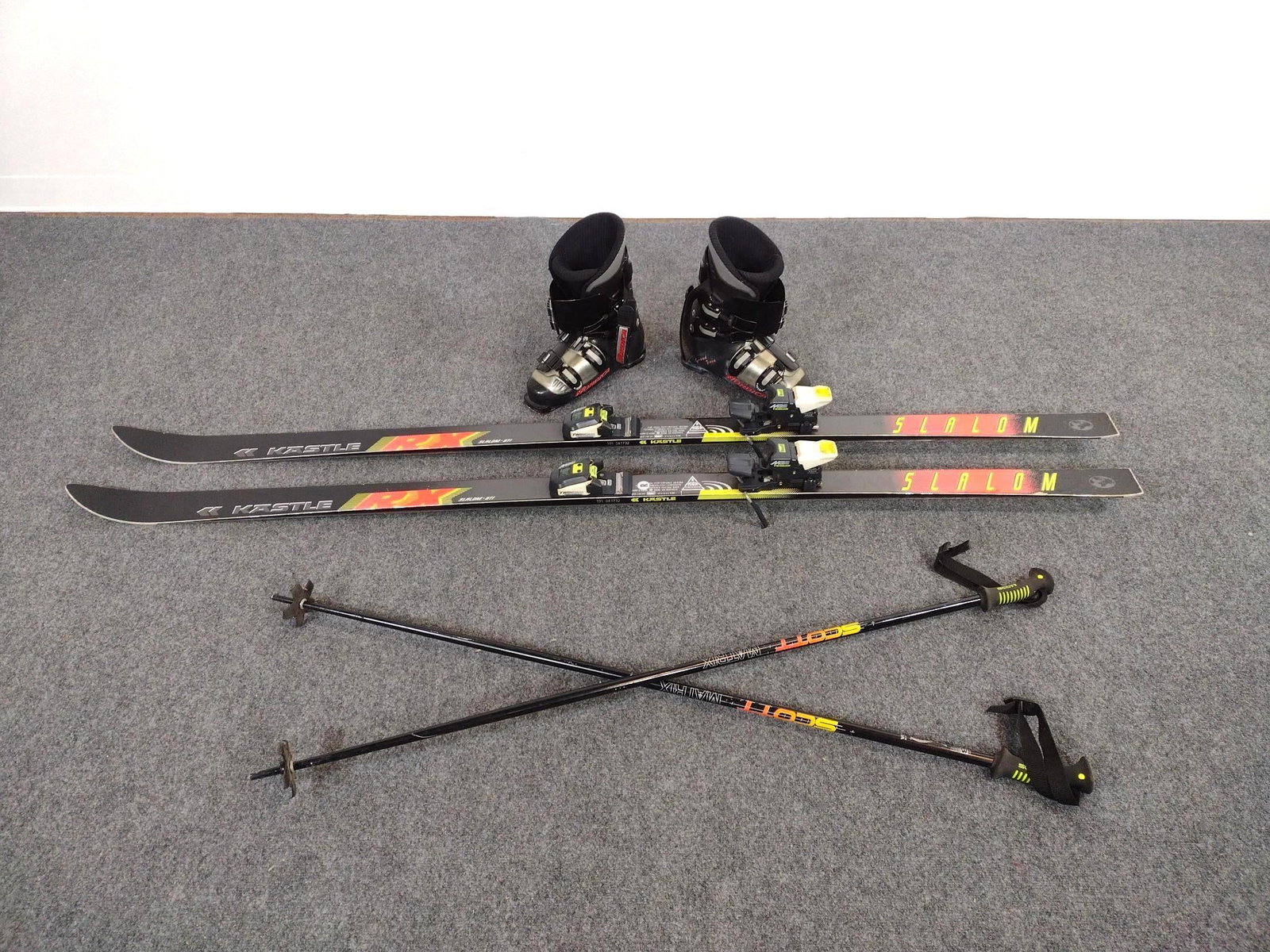 Nordica Men Grand Prix Ski Boots W/ Kastle Slalom-GTI Skis (1 of 10)