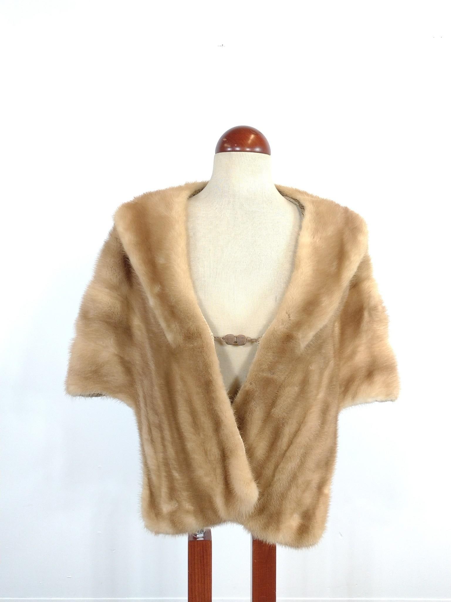 Maas Brothers of Florida Fur Shawl (1 of 4)