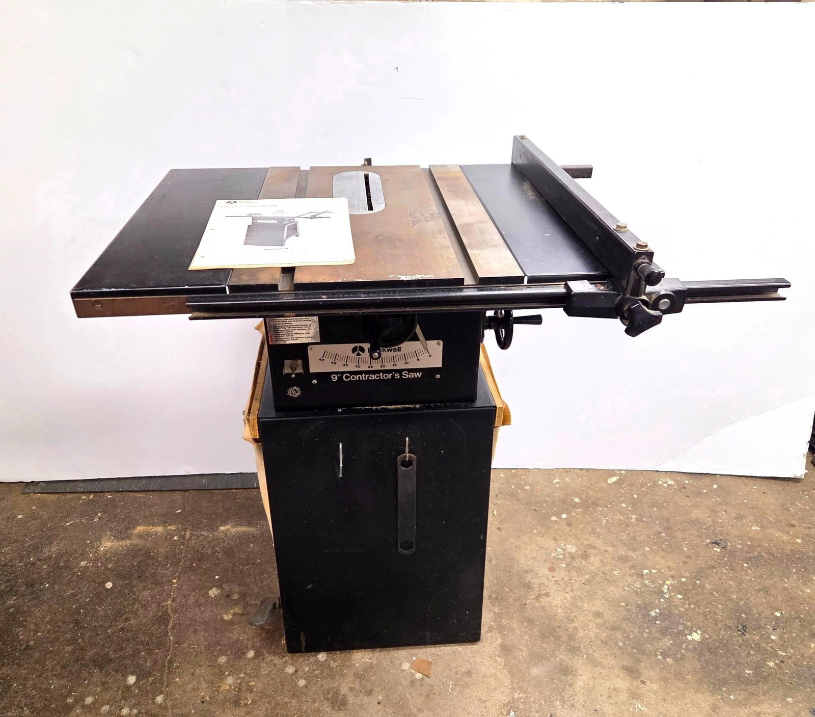 Rockwell 9" Contractors Saw: IMPORTANT NOTE. To be picked up in Harrisburg, PA. Located in basement. 37" wide X 35" deep X 40" high. Working.