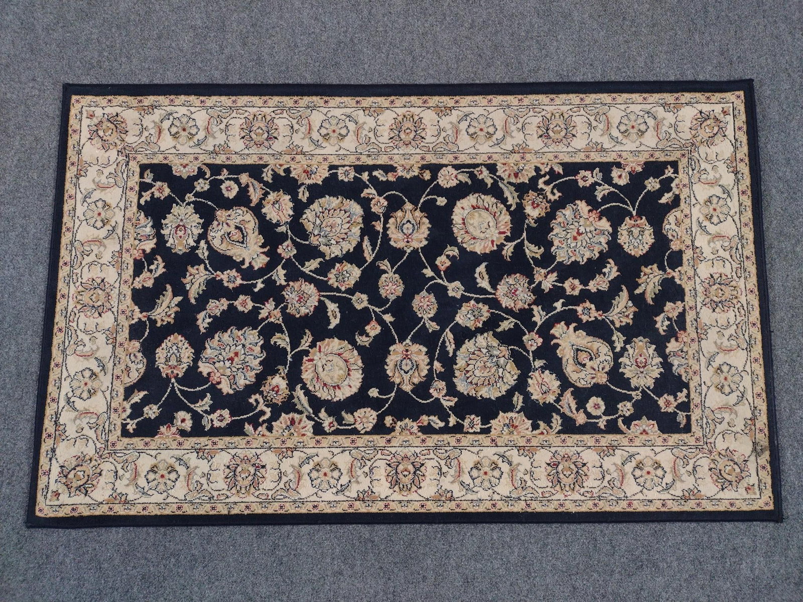 Area Rug (1 of 6)