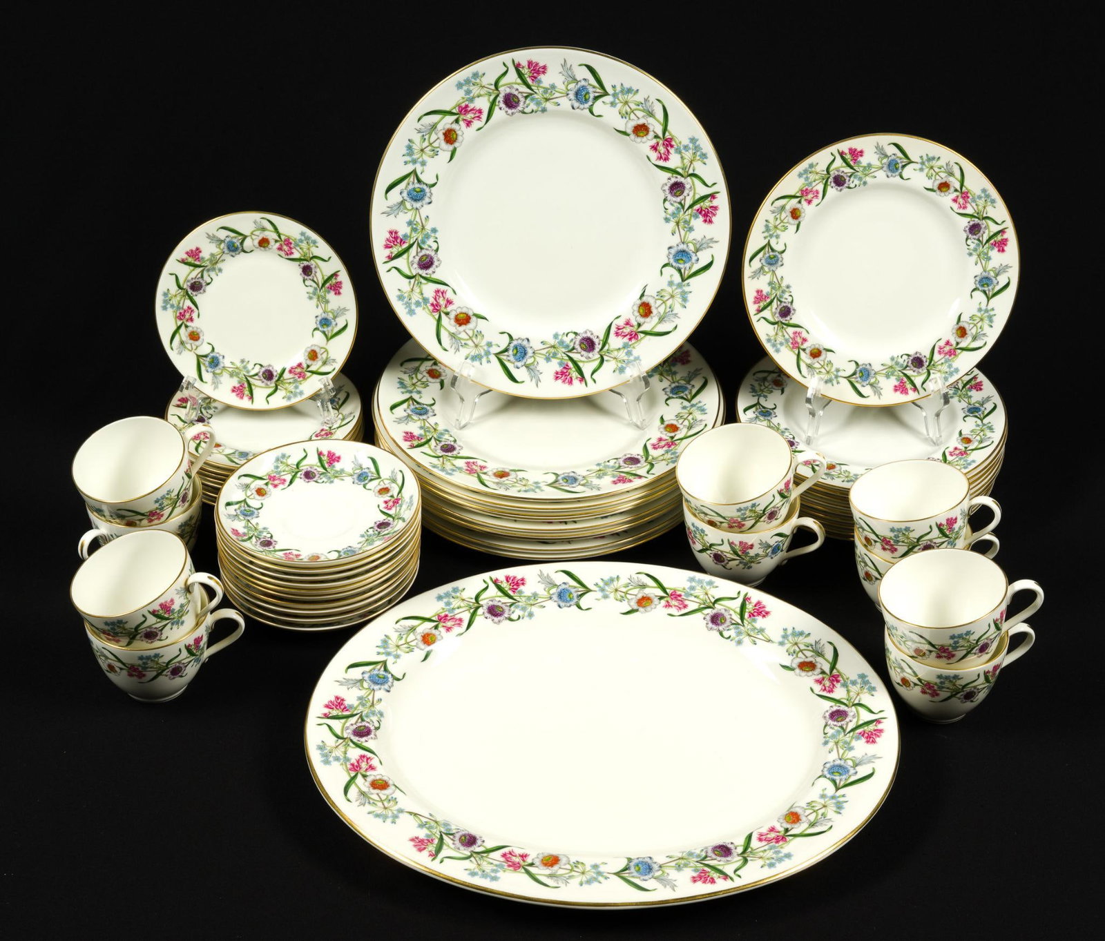 Royal Worcester "Fleurette" Pattern Dinner Service: Dinner plate measures 10 - 1/2" in diameter.