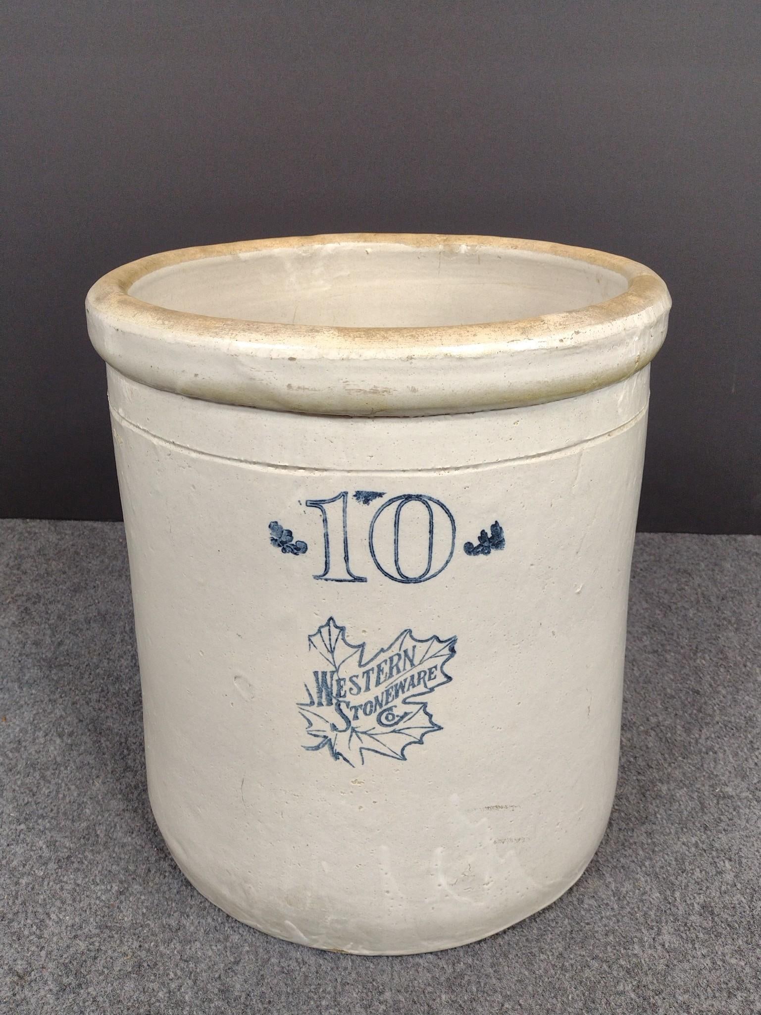 10 Gallon Western Stoneware Crock (1 of 5)