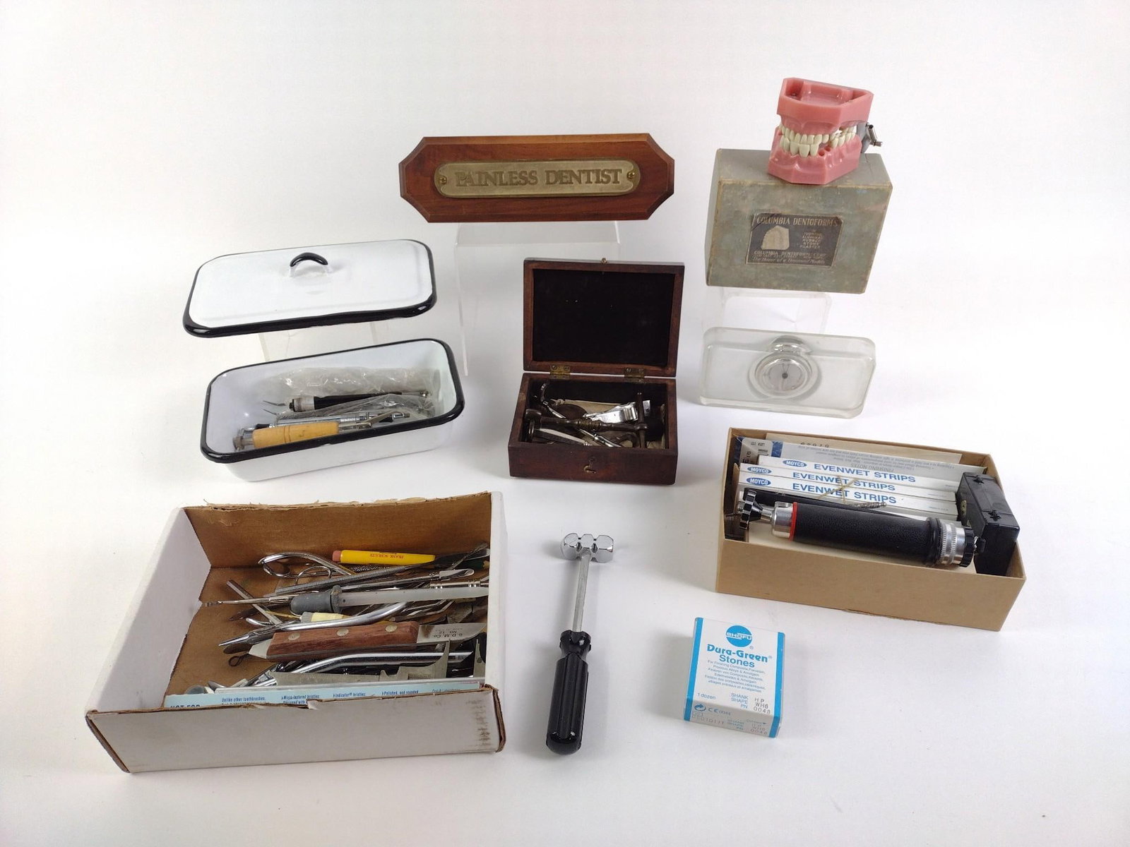 Vintage Dentist Tools and Accessories (1 of 6)