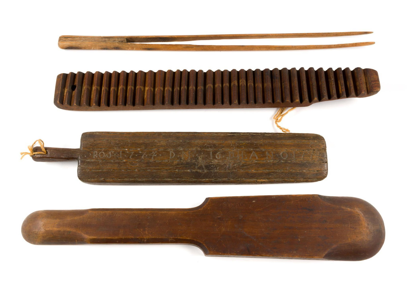(Early Republic Era) 4 Antique Wooden Textile Tools: From a private collection. Includes a Reubel, which uses a ridged board and a smooth, handle-shaped board?to flatten and "iron" linen or other fabrics and measures 31 - 1/2" x 5 - 1/2" x 1 - 1/2", a l