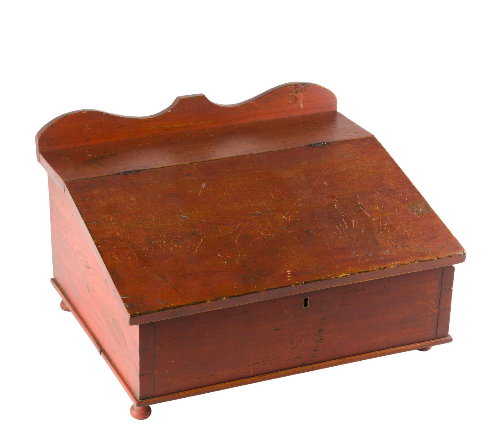 (Progressive Era) Antique Pennsylvania Pine Slant Top Writing Desk Cabinet: Hand made with dovetailed and carved wood, dated July 5, 1908 Highspire, PA to the bottom of one of the drawers, and also Cove Forge, PA which would have been the source of the white pine. It is??23-1