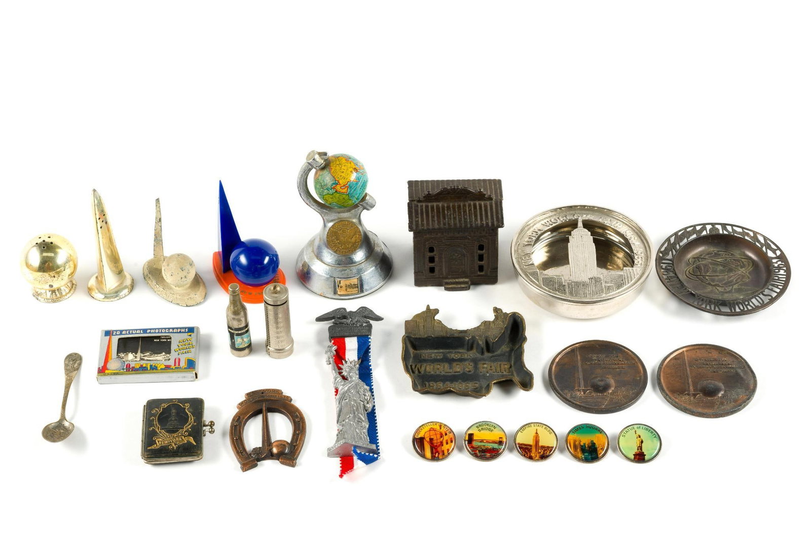 (Depression Era) 23 Pcs New York Memorabilia: Includes World's Fair items. Items include ashtrays, salt and pepper shakers, buttons, and more.?