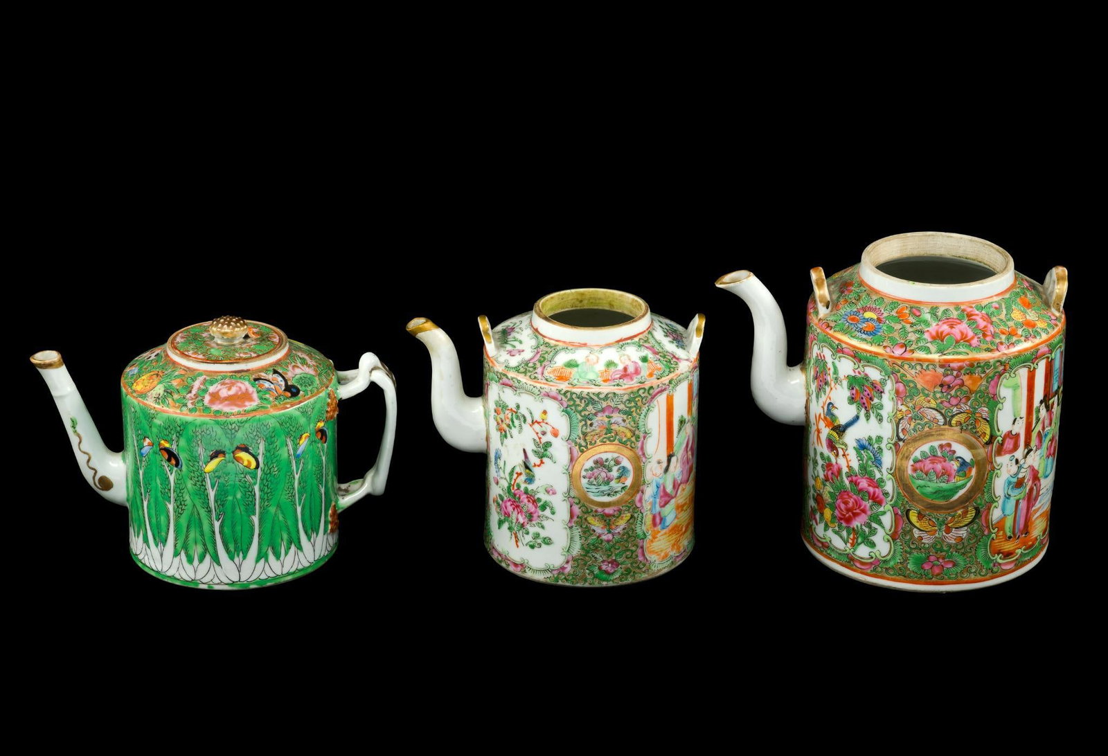 Three Antique Chinese Rose Medallion And Cabbage Rose Teapots (1 of 8)