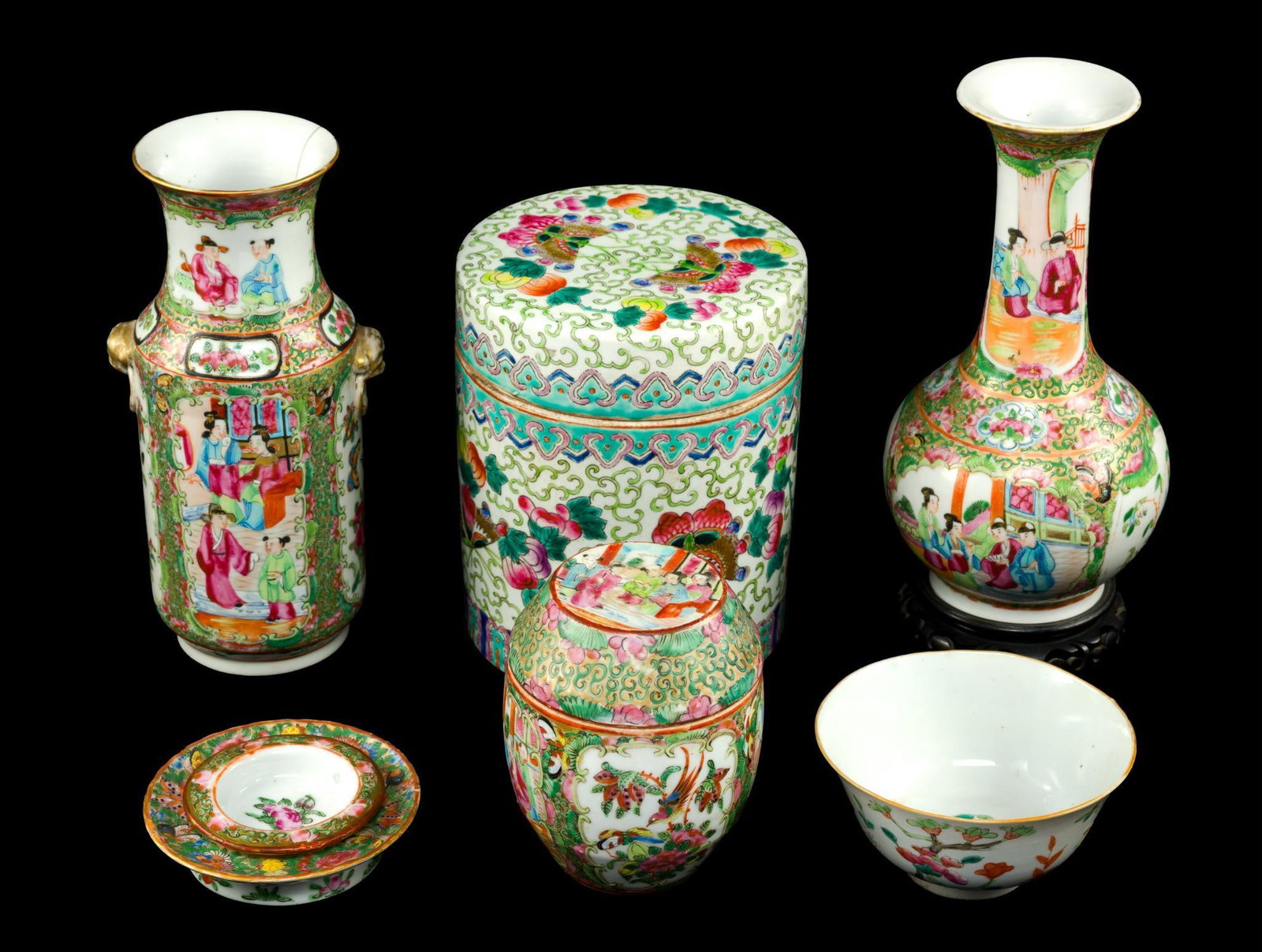 Various Antique And Vintage Chinese Rose Medallion Pieces (1 of 8)