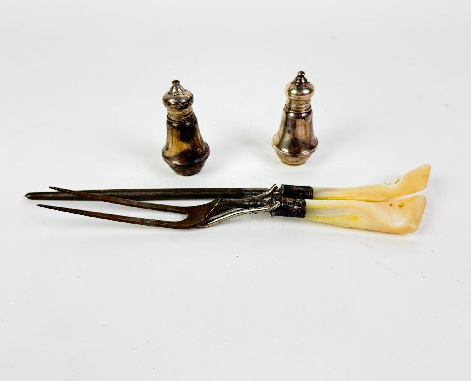 Weighted Sterling Silver S&P Shakers and MOP Handle Serving Set (1 of 3)