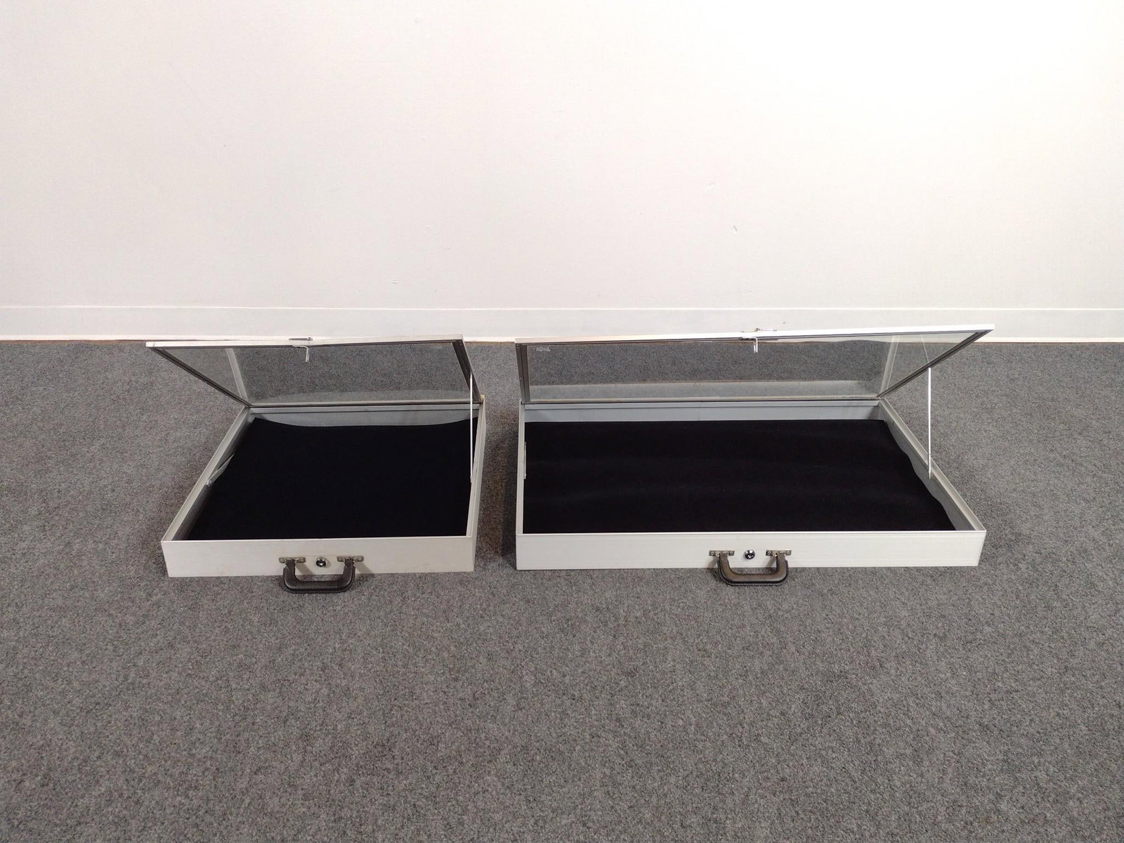 2 Allstate MFG Glass Top Display Cases Without Keys (1 of 3)