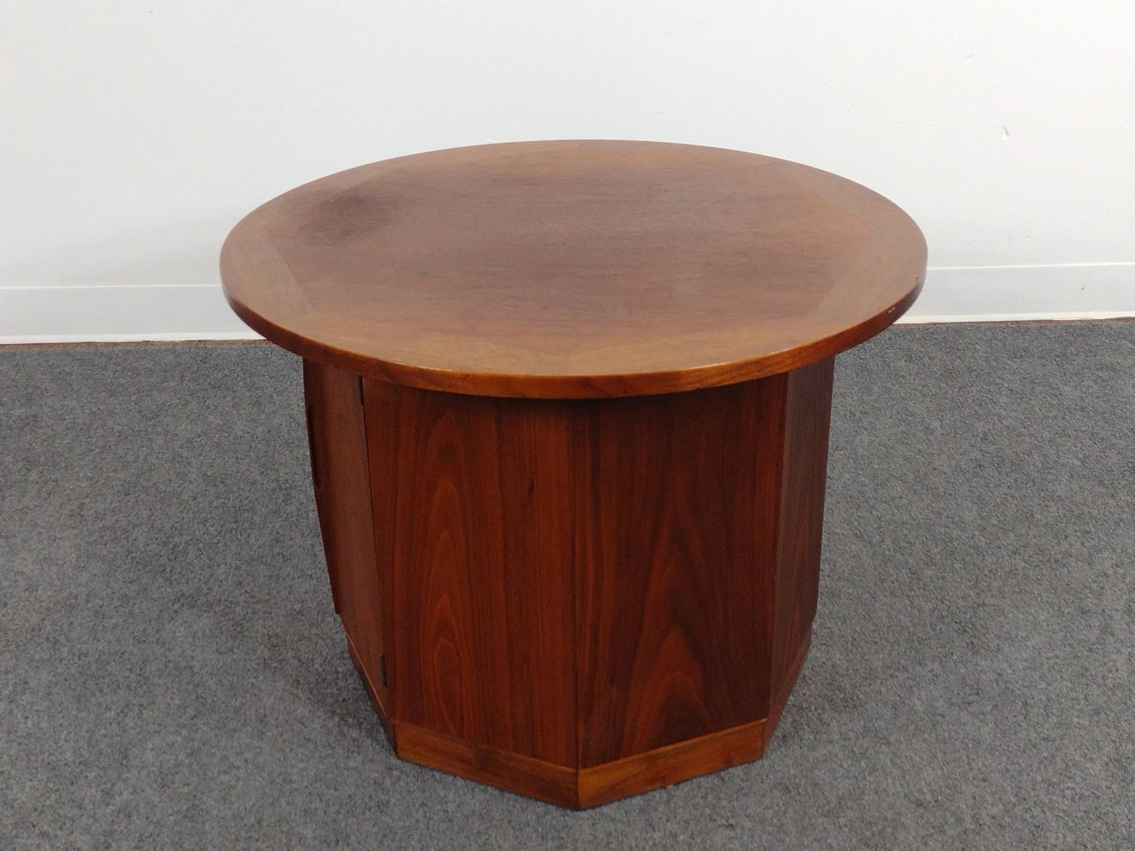 Round End Table - 4