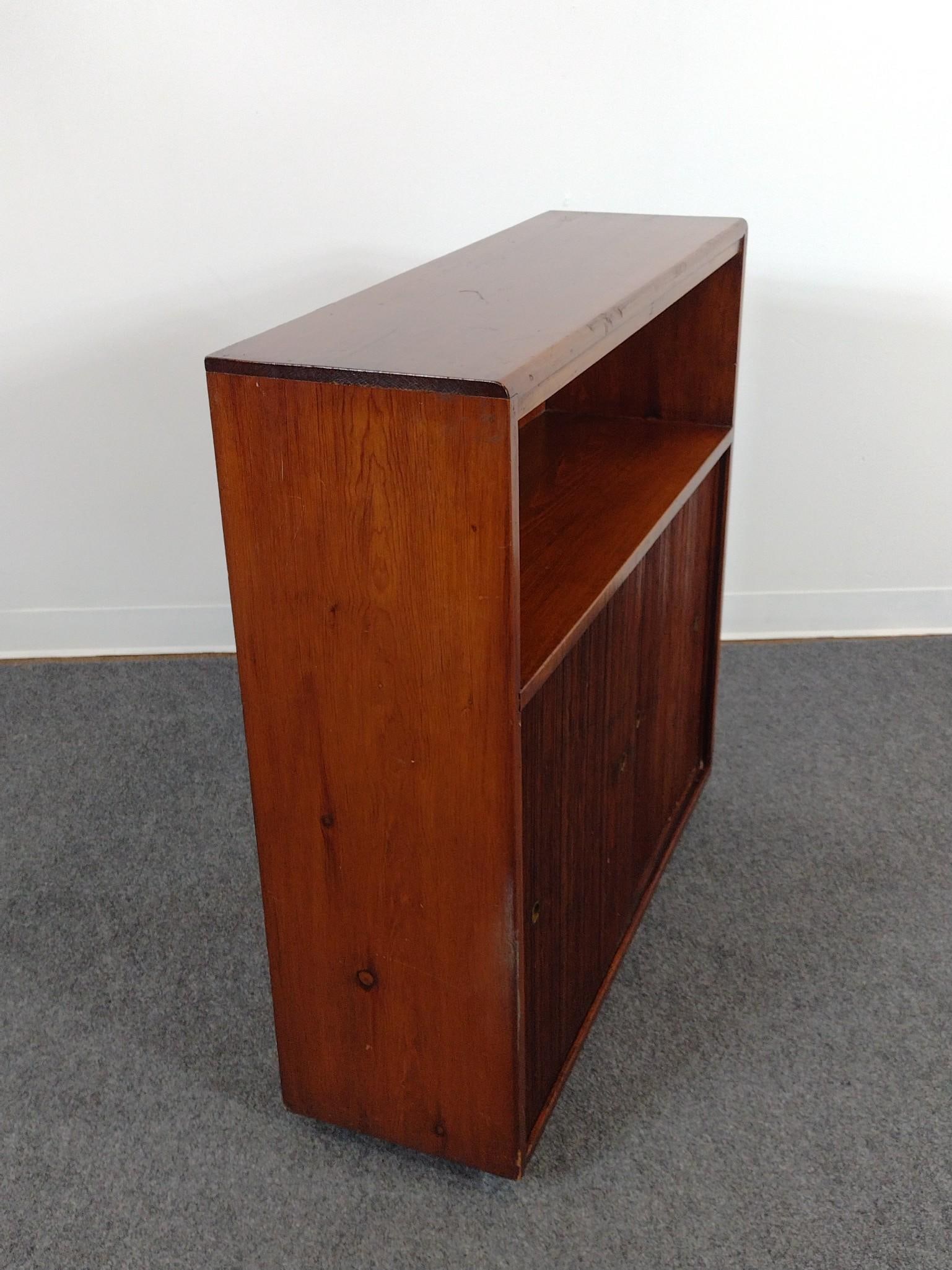 Low Cabinet - 4