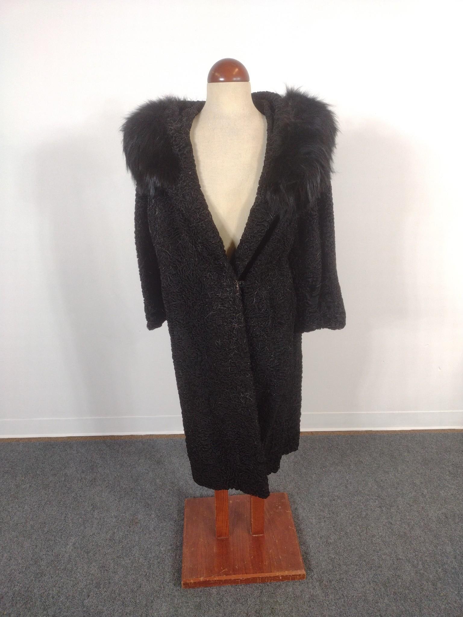 William B. Schleiesner Lambs Wool Coat: Shoulder to shoulder 19-1/2" wide. 