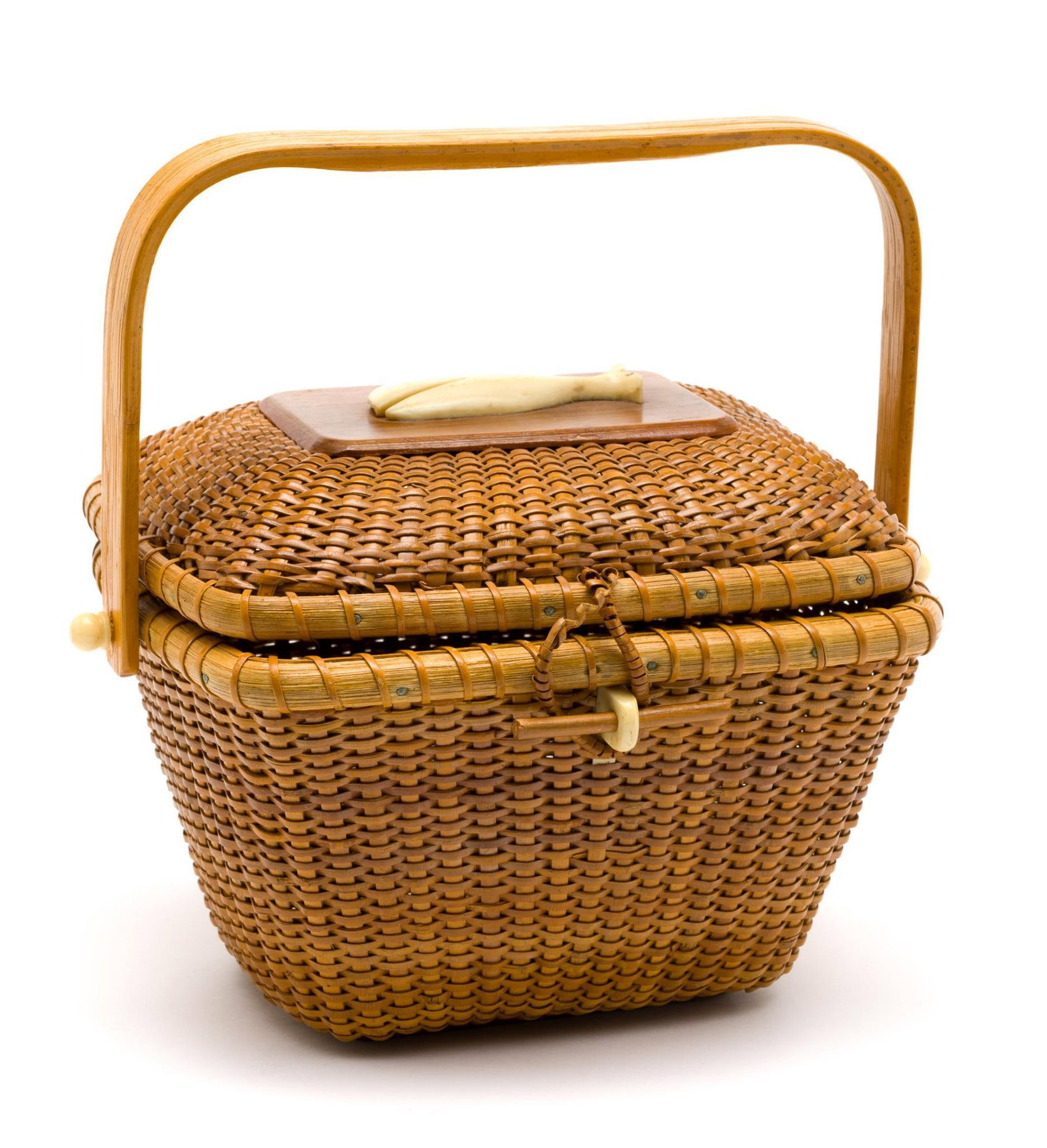 Nantucket Basket with Whale (1 of 4)