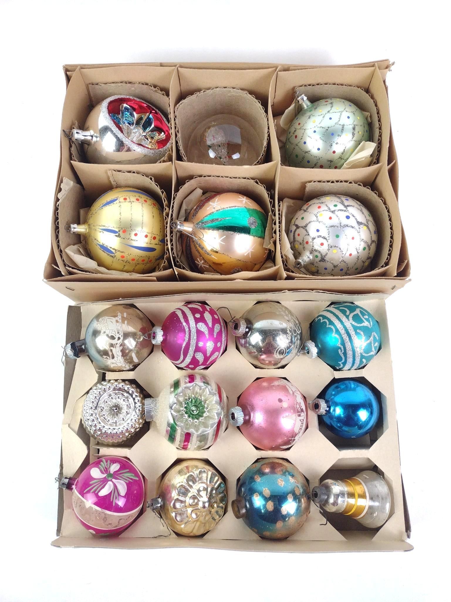 2 Boxes Vintage Christmas Ornaments Incl. Glass (1 of 4)