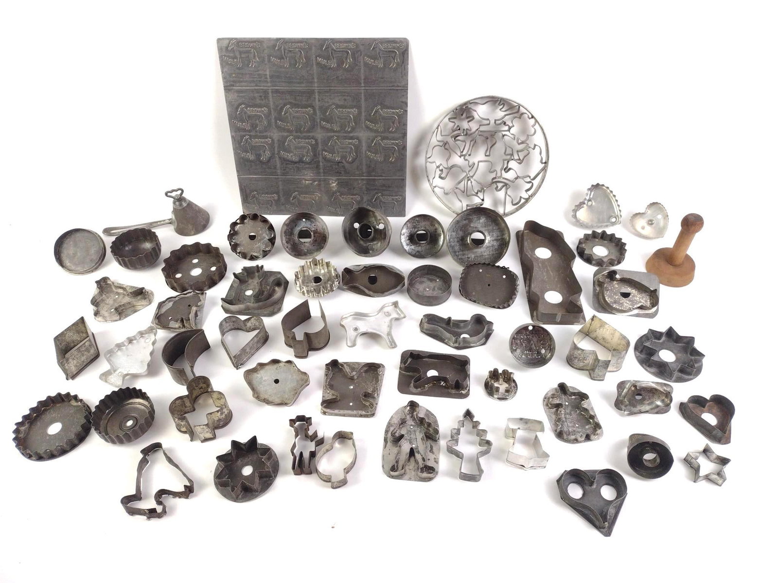 Assorted Antique Cookie Cutters (1 of 7)