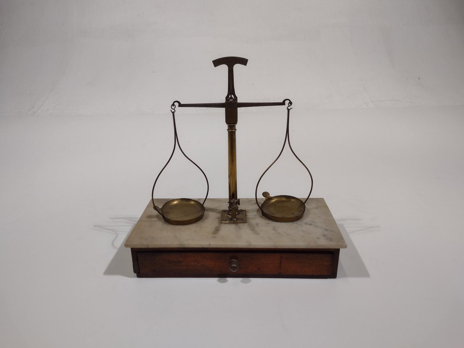 8 Vintage Kitchenware Objects - 2