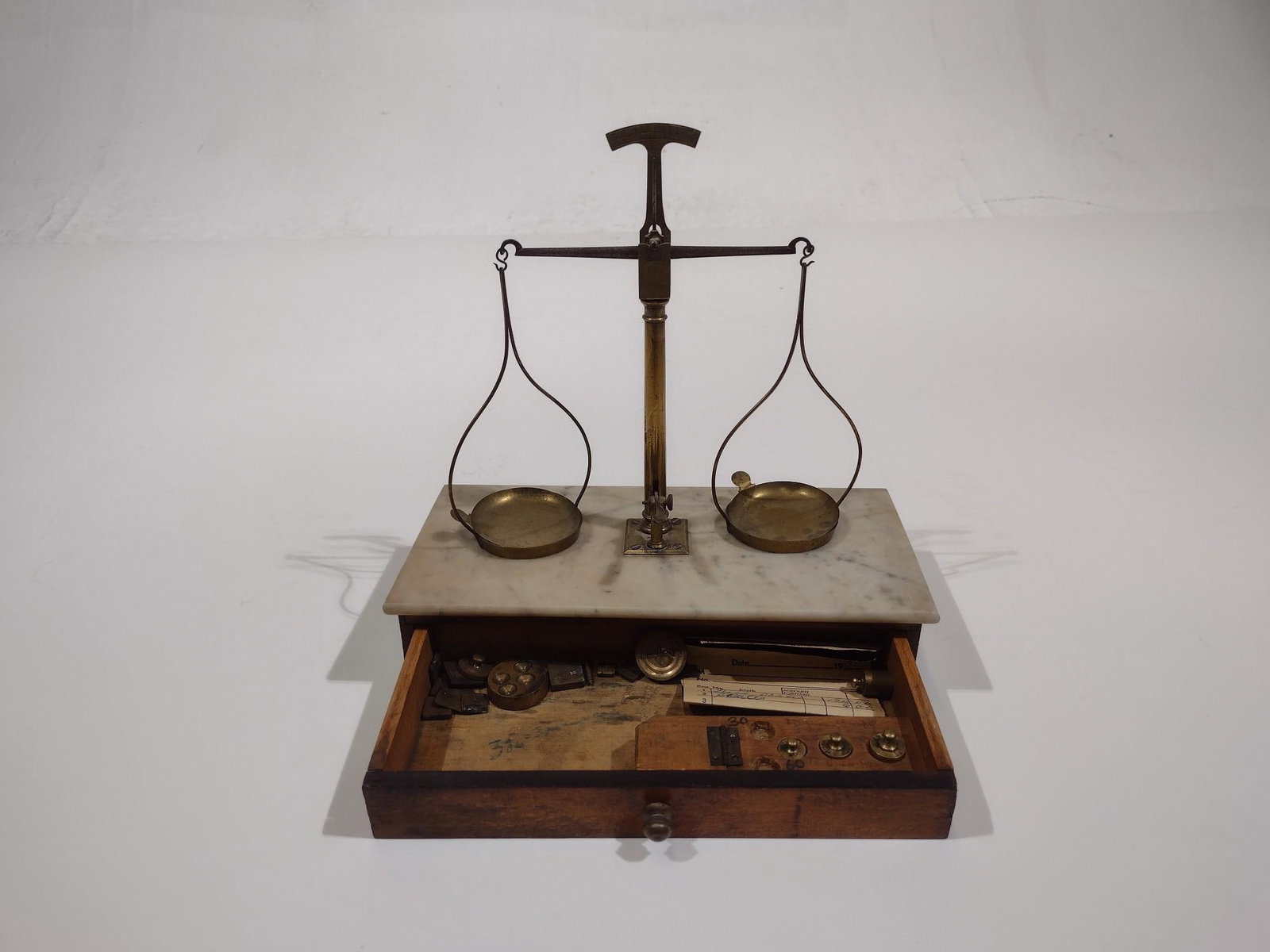 8 Vintage Kitchenware Objects - 3