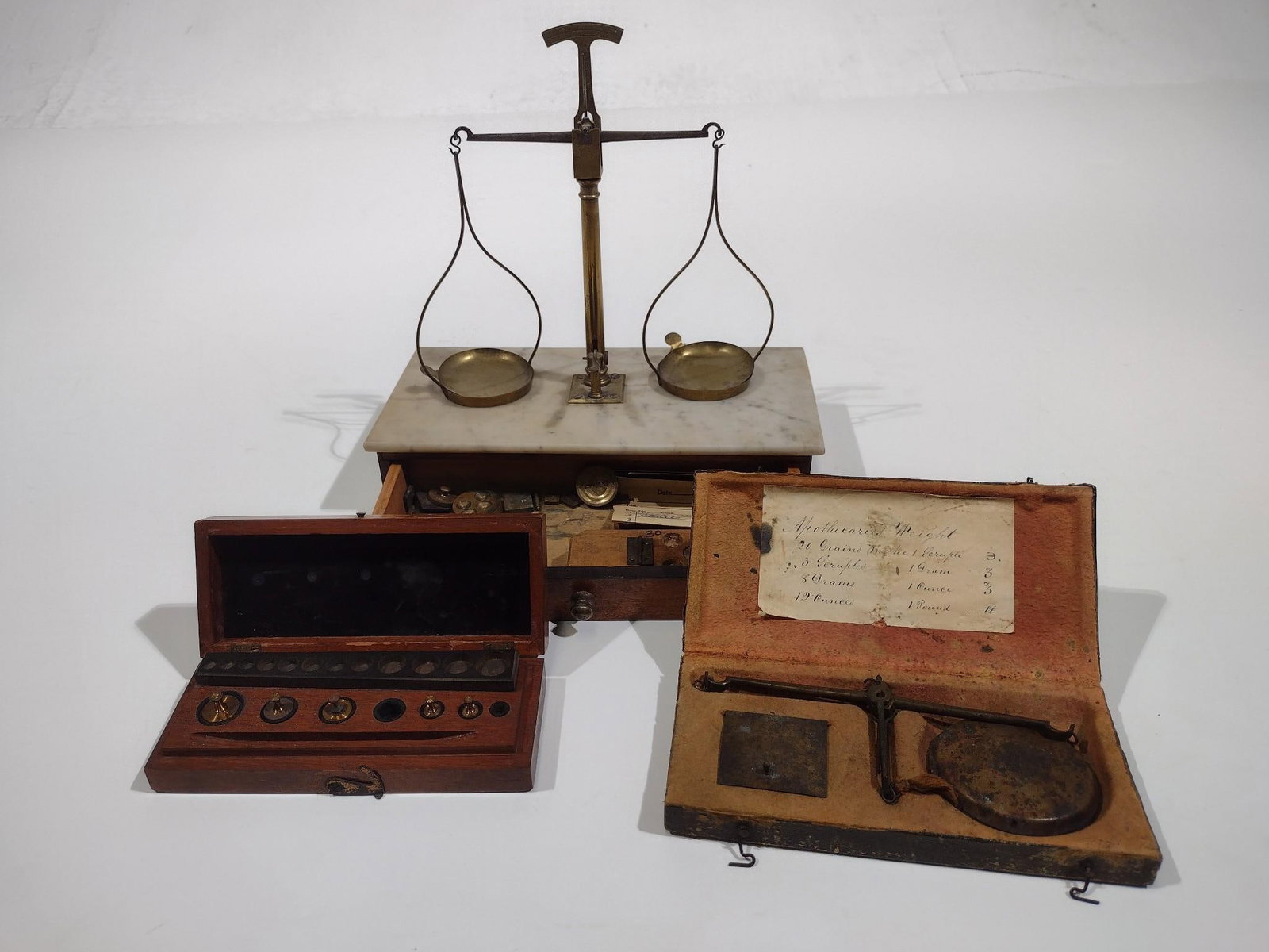 8 Vintage Kitchenware Objects - 4