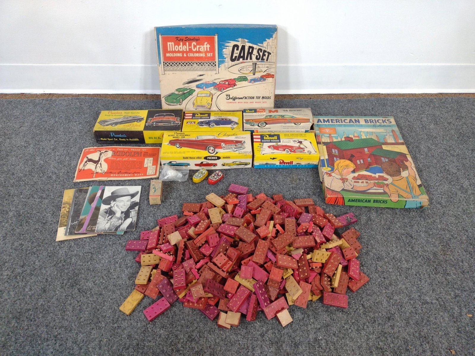 Vintage Toys incl. Revell: Also includes American Bricks, Kay Stanley's Model-Craft, and more. 6-3/4" to 13-1/4" wide. 