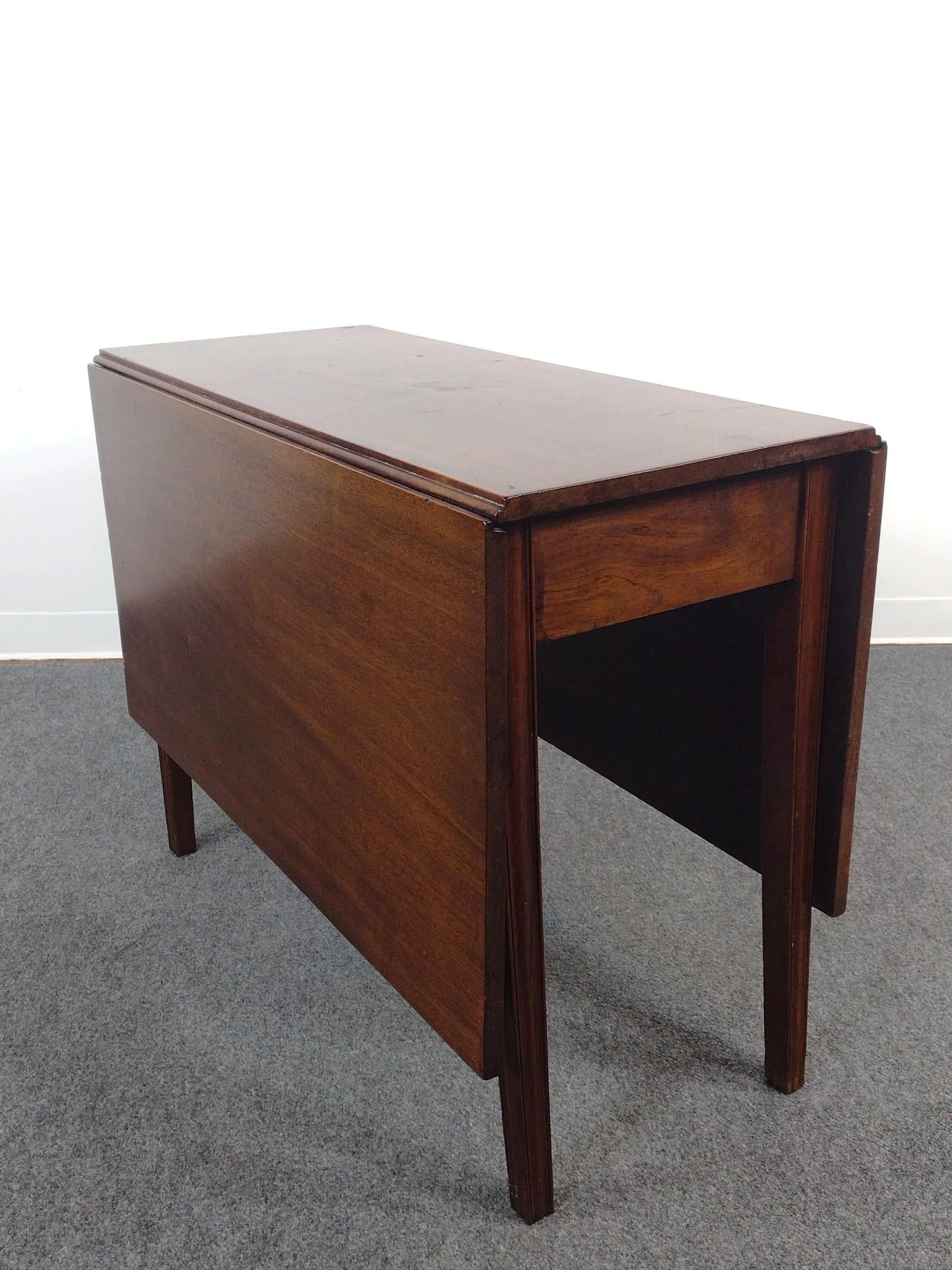 Drop Leaf Table (1 of 6)