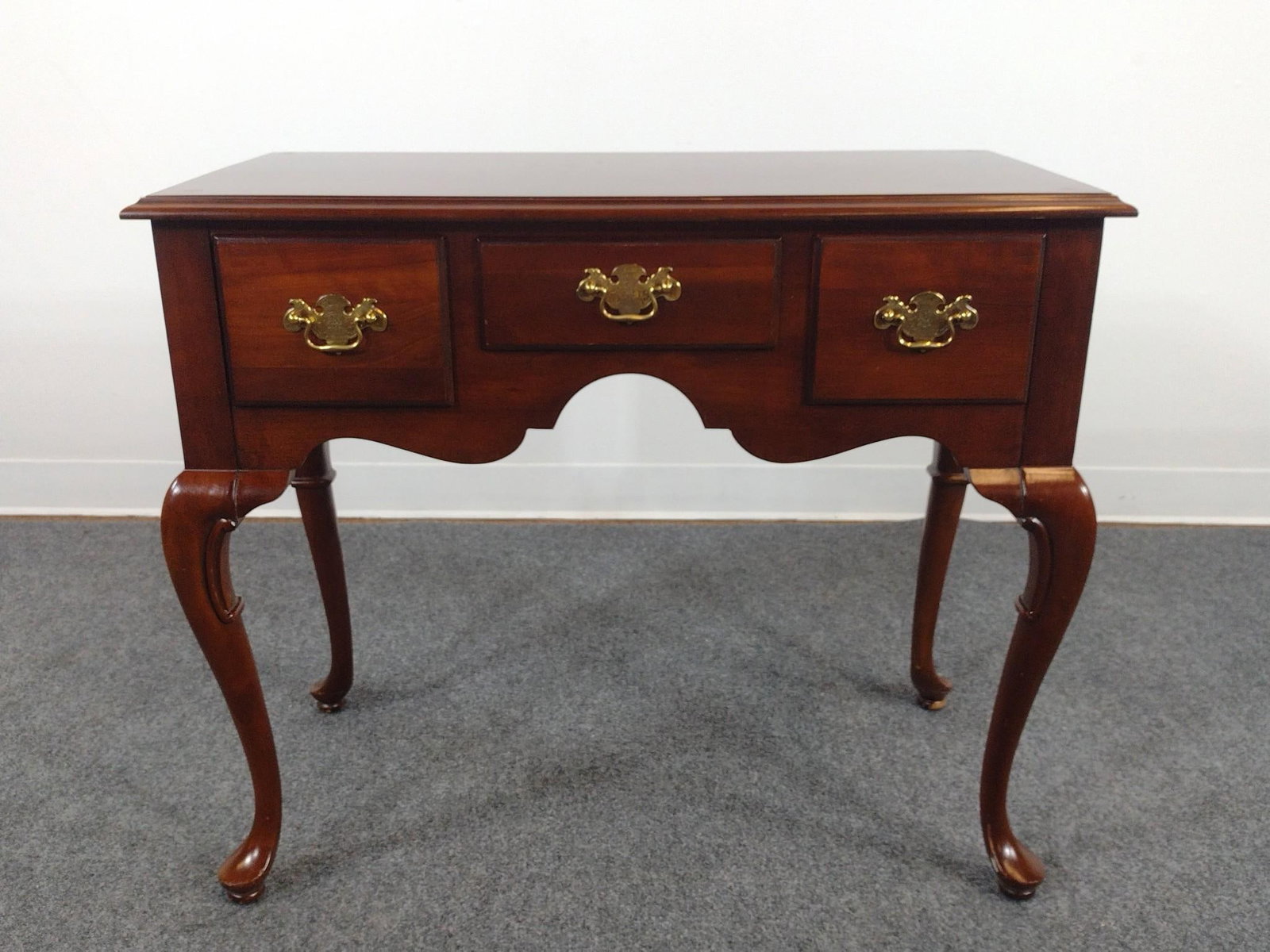 Gordon's Queen Anne Style Lowboy (1 of 7)