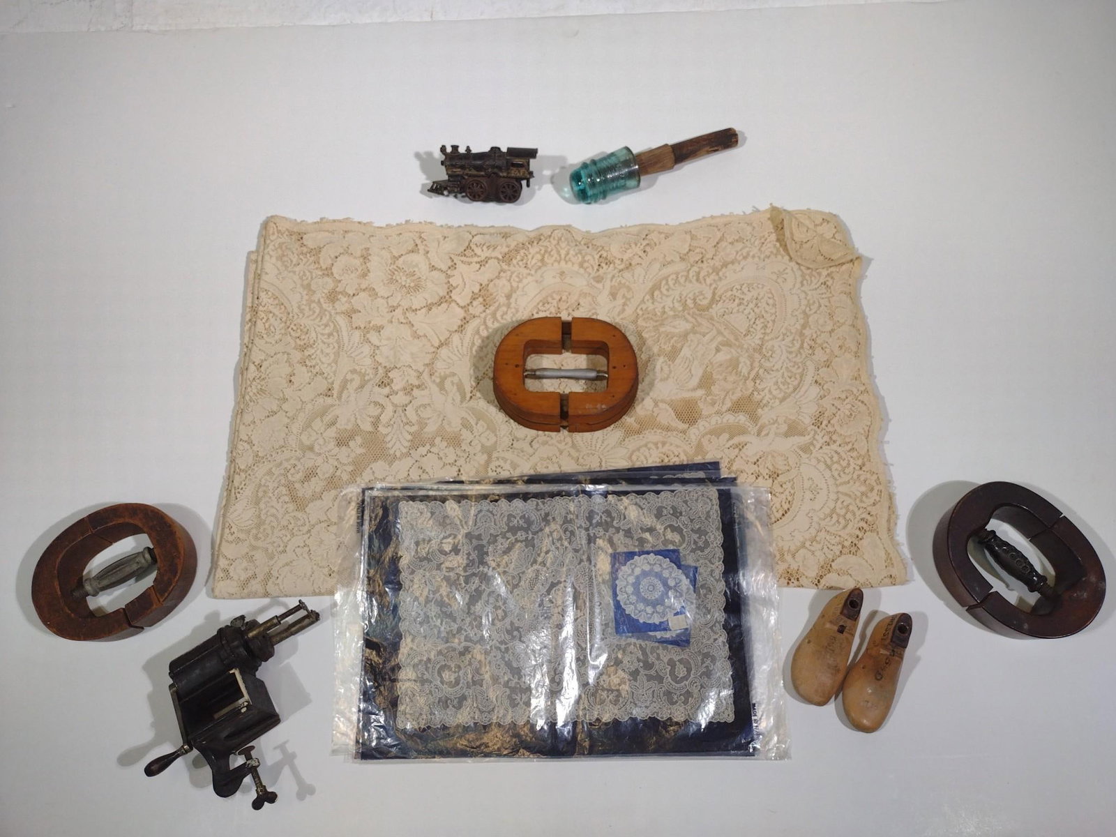 Antiques, Primitives, Textiles (1 of 6)