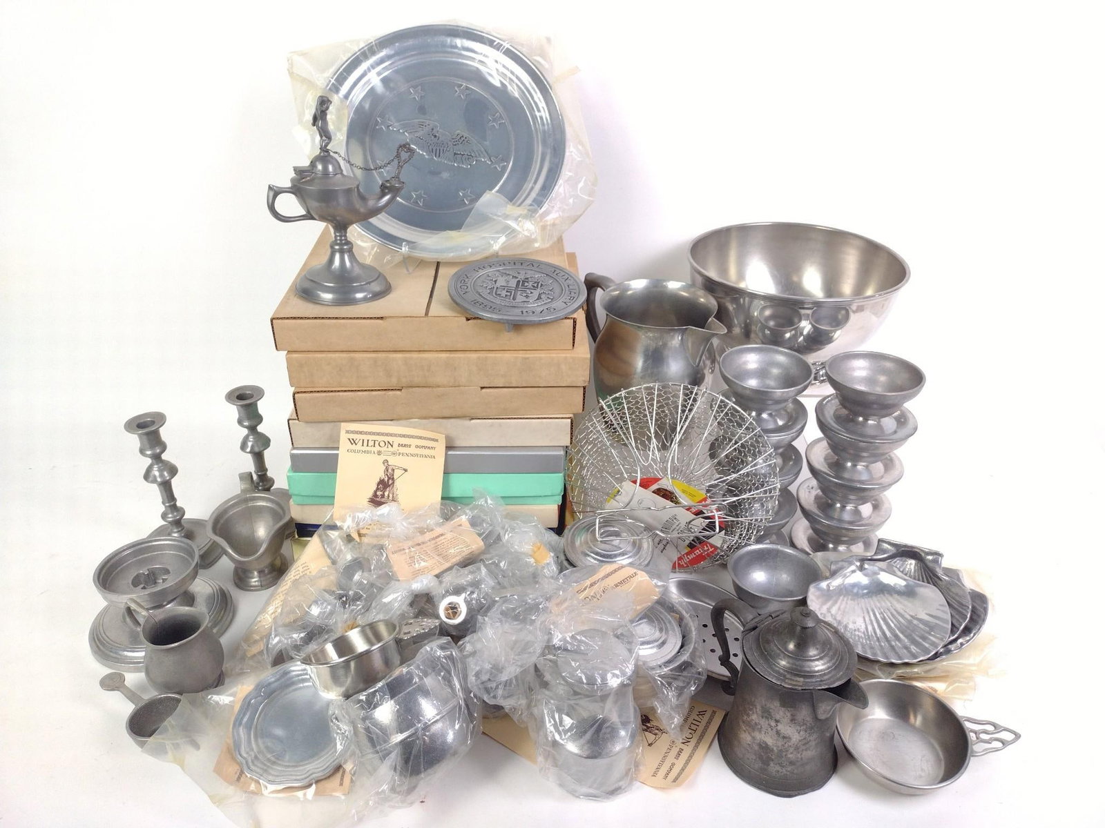 Pewter Incl. Wilton (1 of 20)