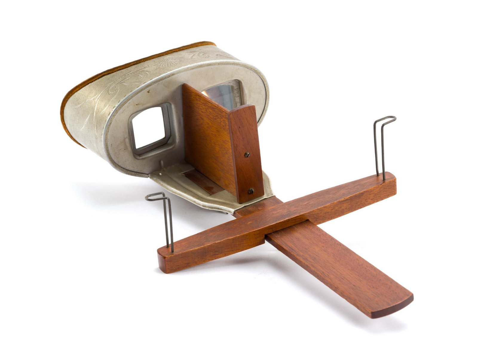 Underwood & Underwood Stereoscope w/ Photo Cards: Includes images of black Americana, Jerusalem and more. 7-1/4" wide x 13-1/2" long. 