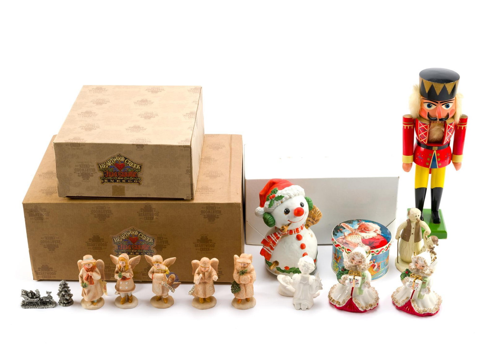 Vintage and Modern Christmas Decor (1 of 11)