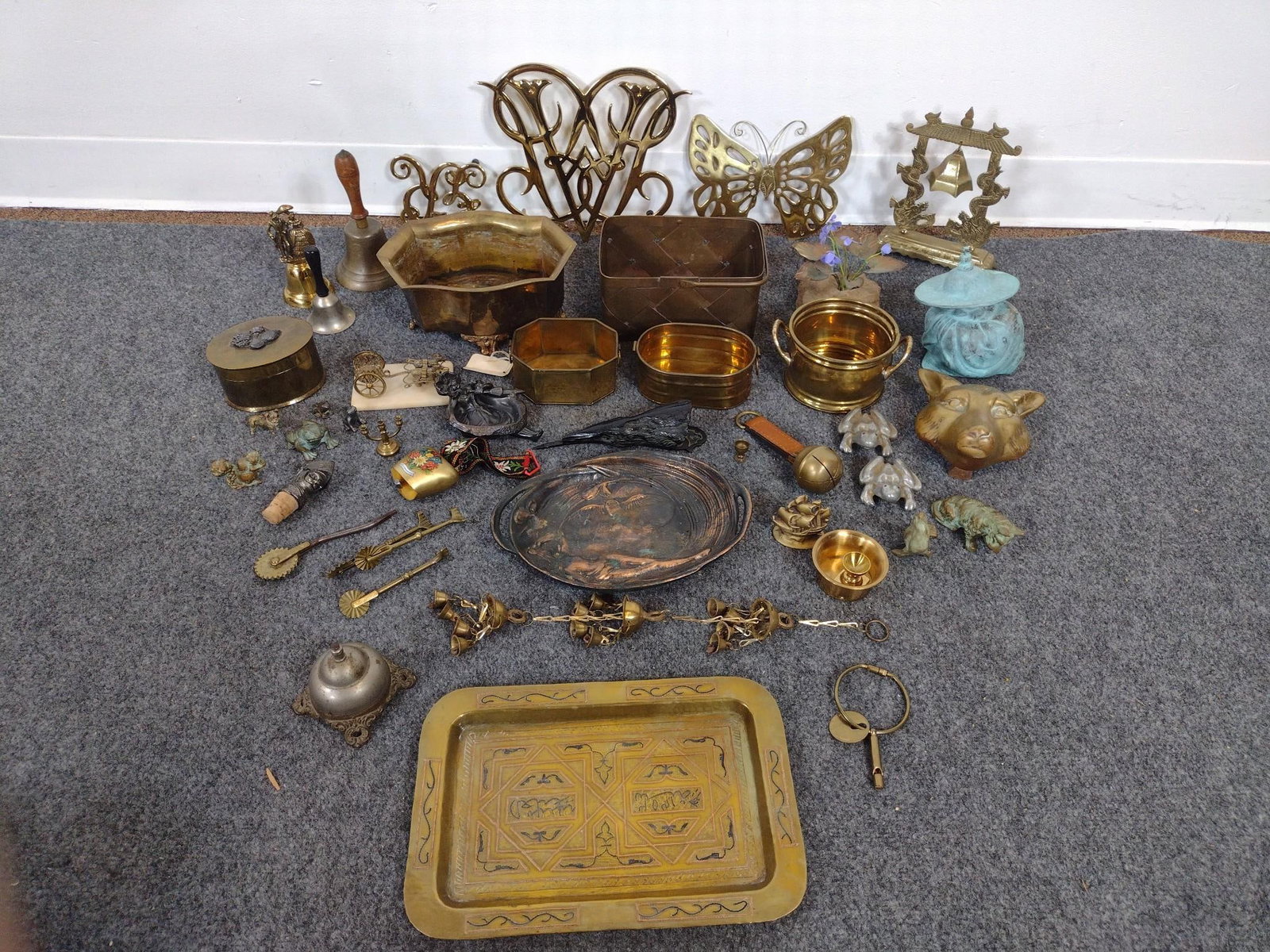 Metalware Incl. Copper & Brass: Largest piece measures approximately 7-3/4" x 5-3/4" x 3-3/4". Smallest piece measures 3/4" in length. The weight of the box is 