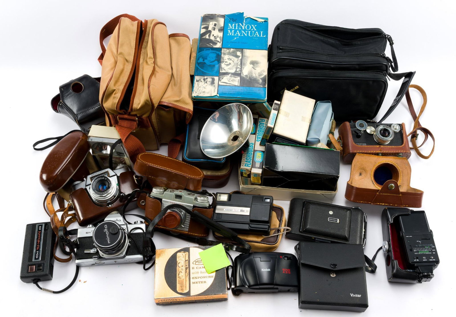 Vintage Cameras and Accessories (1 of 5)