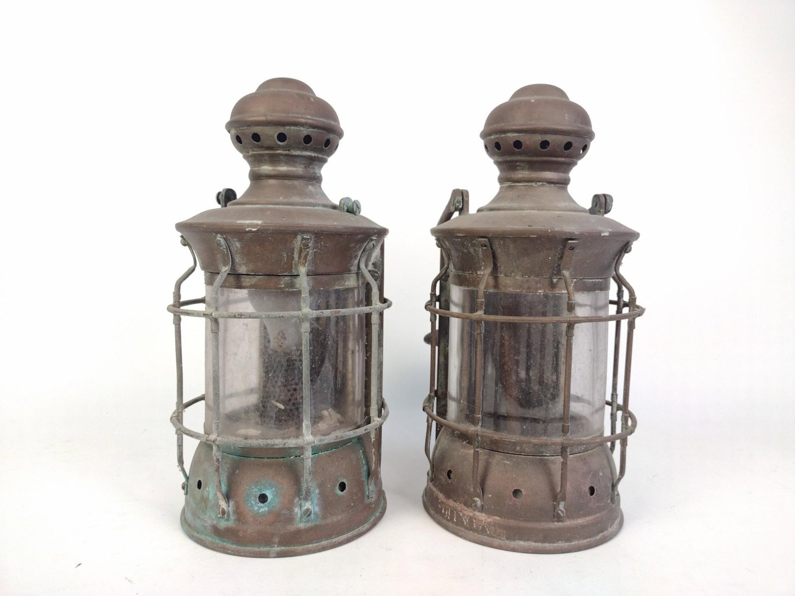 2 Antique Brass Nautical Lanterns (1 of 2)