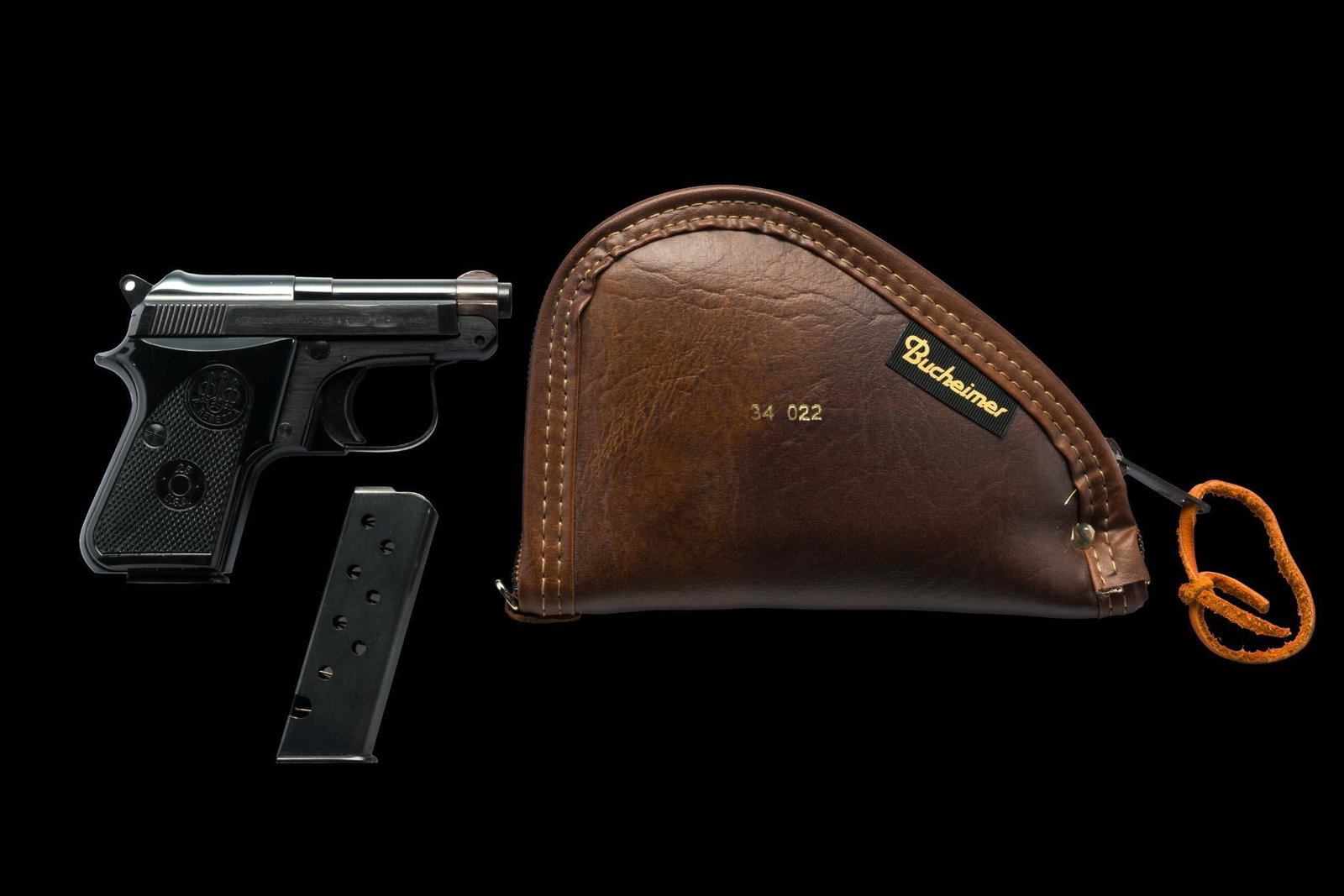 Beretta Model 950 Semi-Automatic Pocket Pistol, Cal. 25 ACP: Serial No. BR27765V Manufactured in Italy, this lightweight single-action semi-automatic features Beretta's distinctive tip-up barrel design. With eight round magazine capacity. 2-1/2" barrel. In leat
