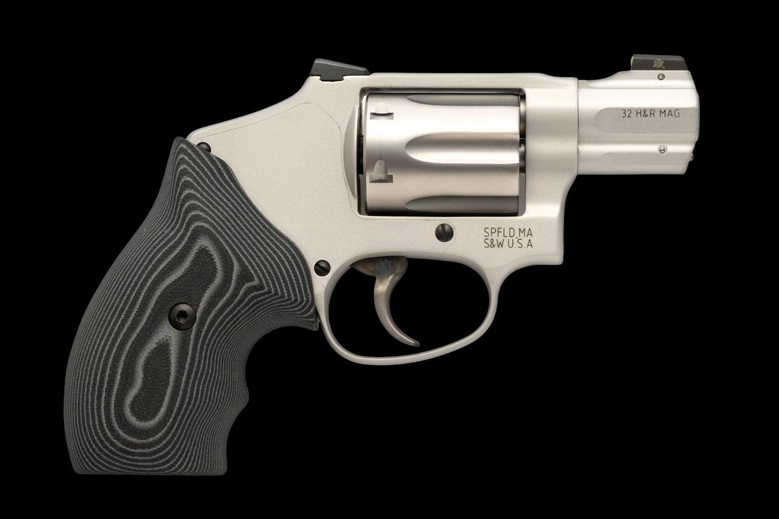 Smith & Wesson Double Action Revolver Model 632, Cal. .32 H&R Mag: Serial No. EES1978 This Smith & Wesson Model 632 has a 1-7/8" barrel and a six shot cylinder chambered for the .32 H&R magnum round. The 632 is a double action only revolver and there is no