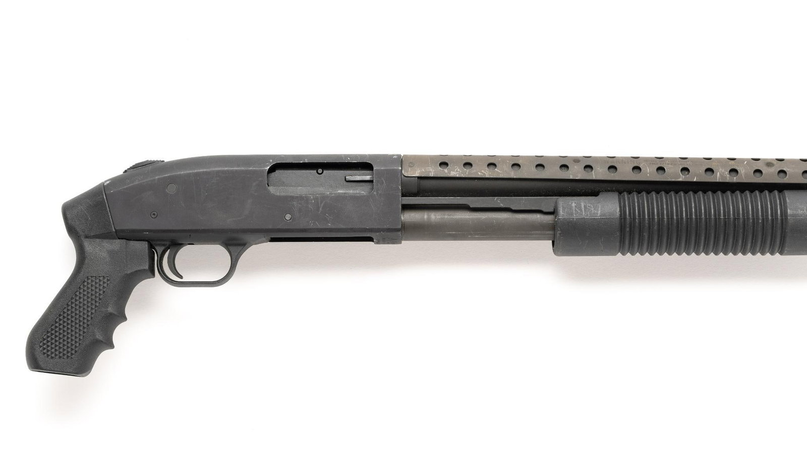 Mossberg Model 500A Pump-Action Shotgun, Cal. 12 Ga (1 of 7)