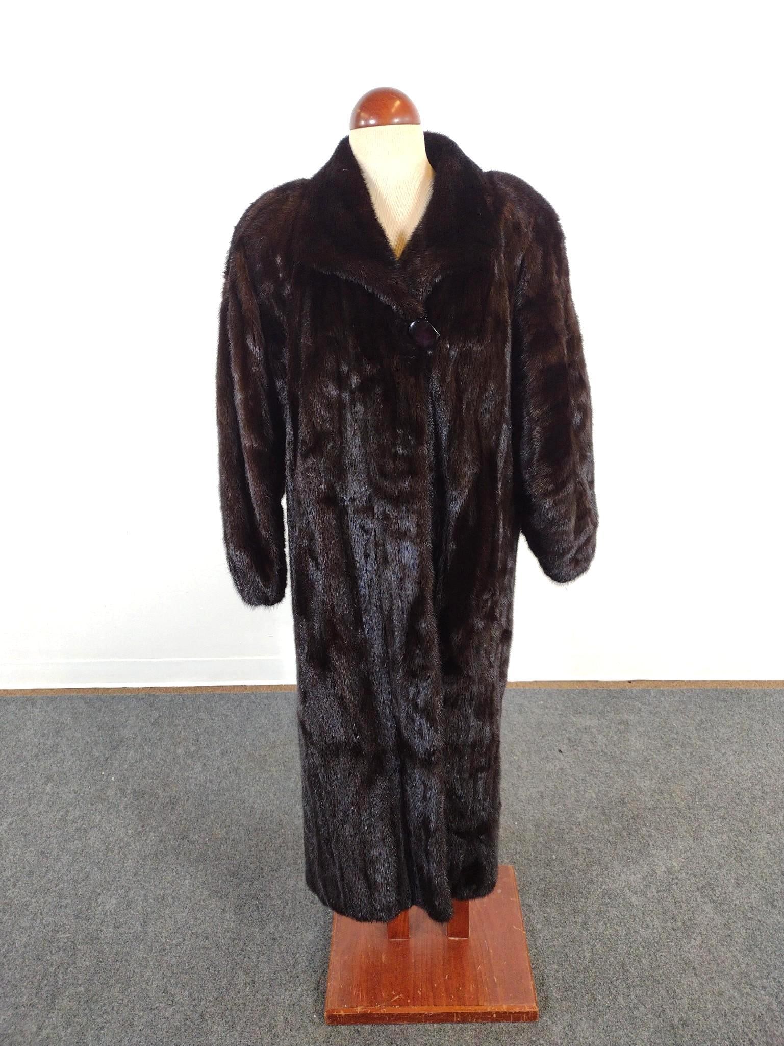 Lazare's Furs Mink Coat (1 of 5)