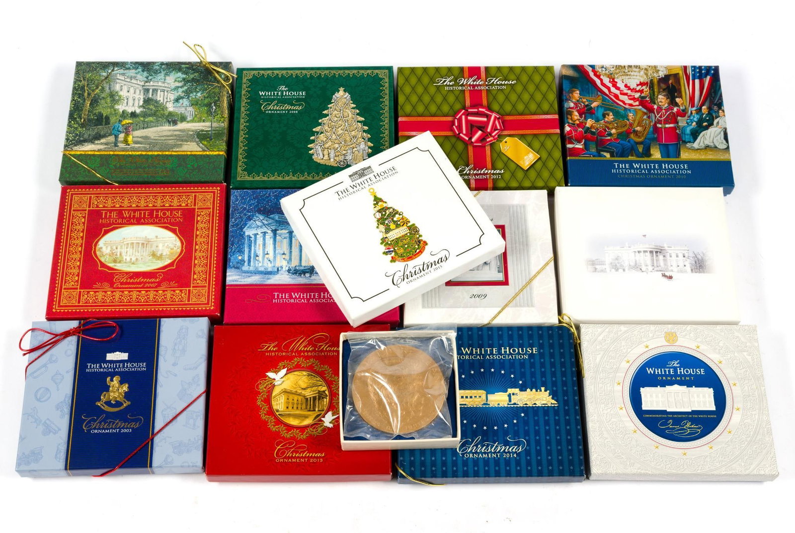 Vintage White House Christmas Ornaments (1 of 6)