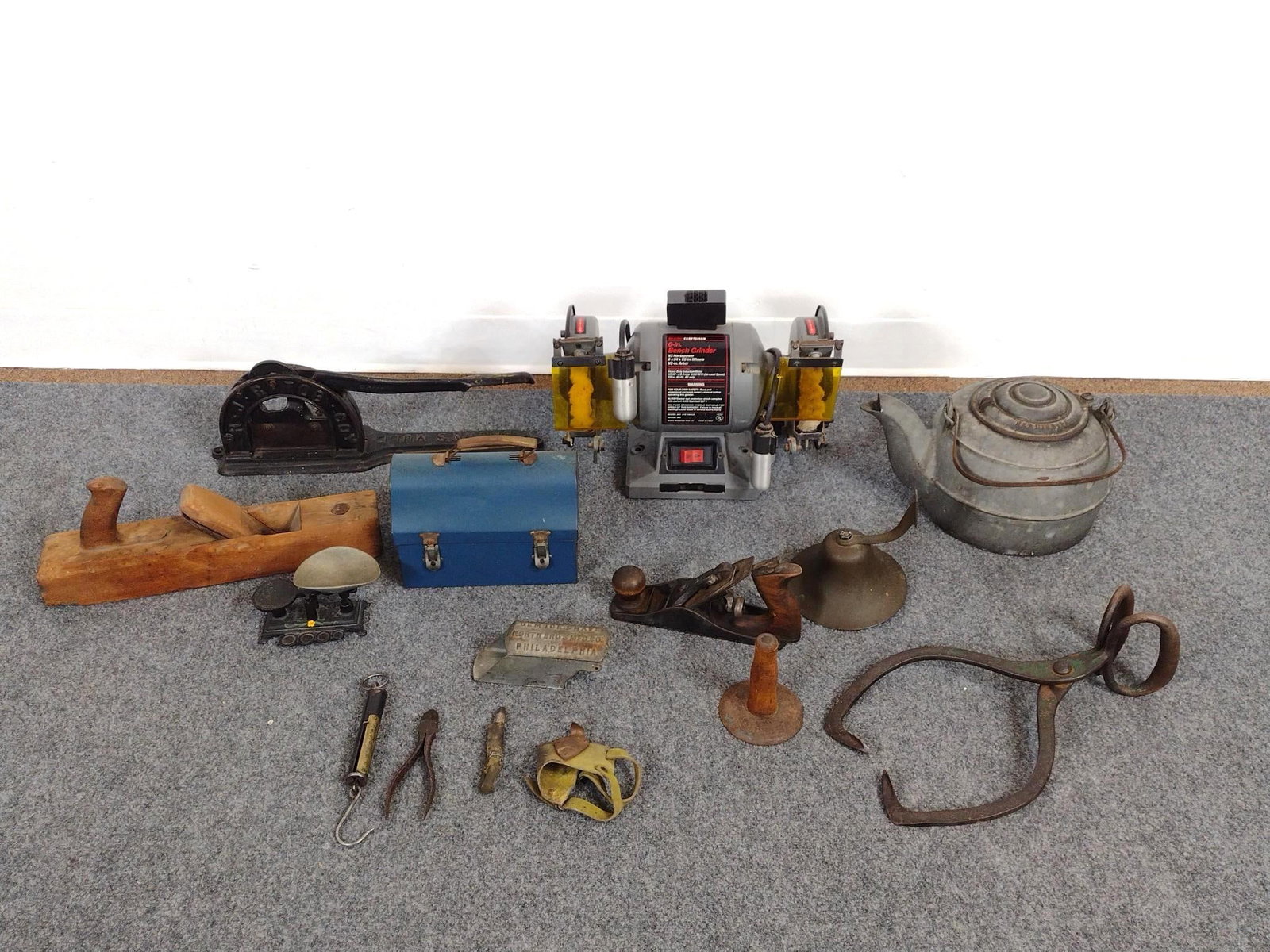 Antique Tools & Craftsman 6" Bench Grinder (1 of 5)