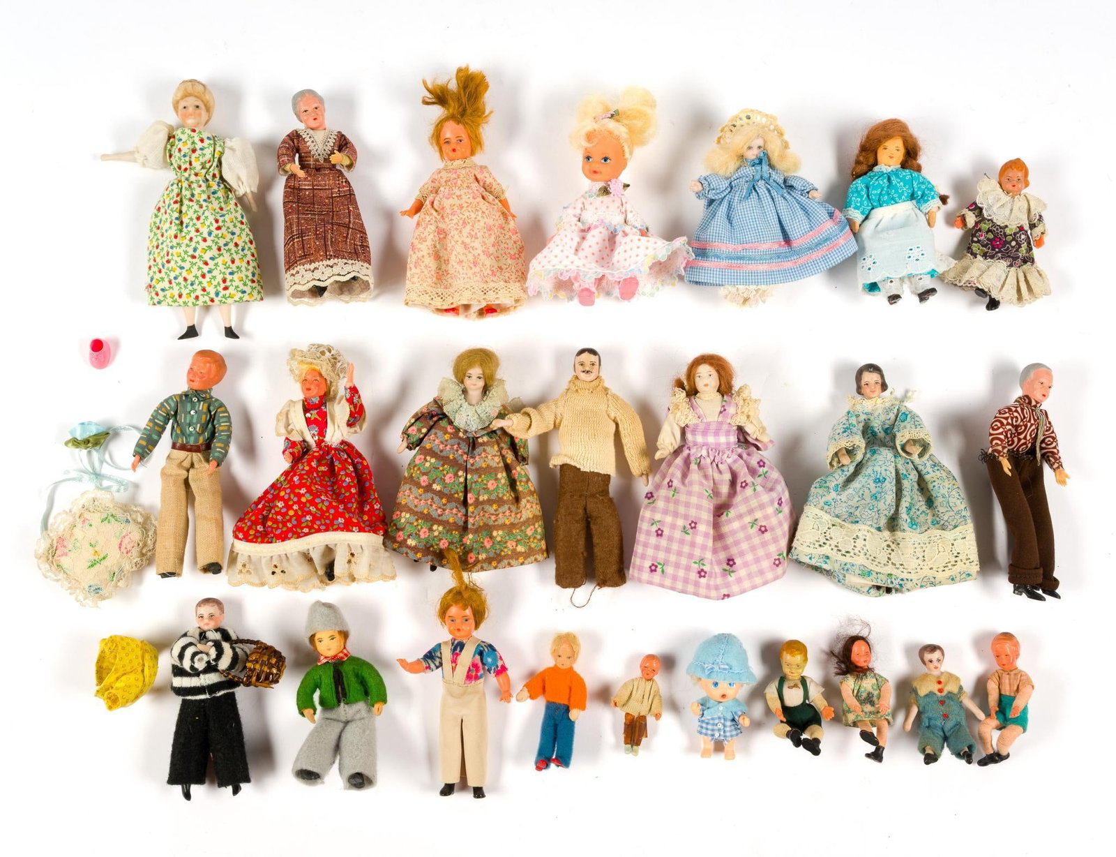 25 Dolls Incl. Bisque Head: All with some wear. Smallest measures 2-3/4"; largest measures 6".