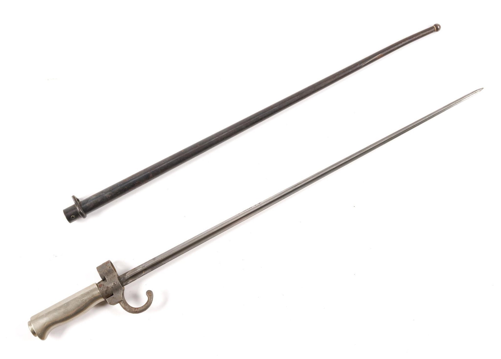 French M1895 Daudeteau Bayonet & Scabbard (1 of 3)
