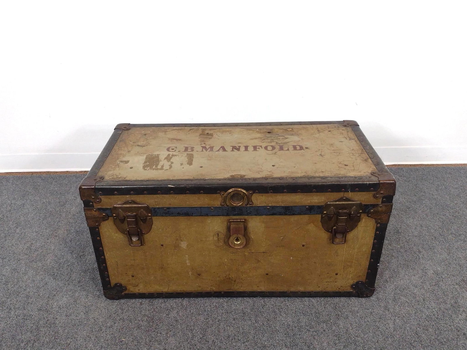 C.B Manifold Military Travel Trunk (1 of 5)