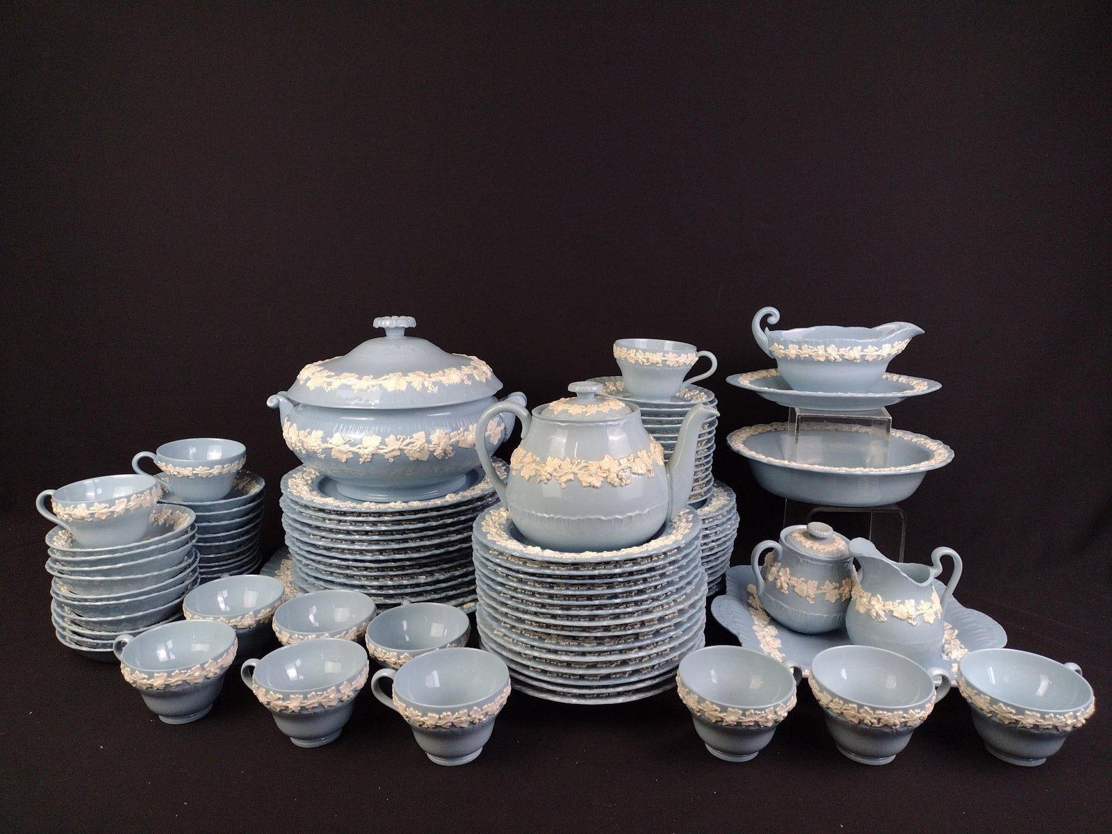 Blue & Cream Fluted Edge Wedgwood Tea Service Set (1 of 7)