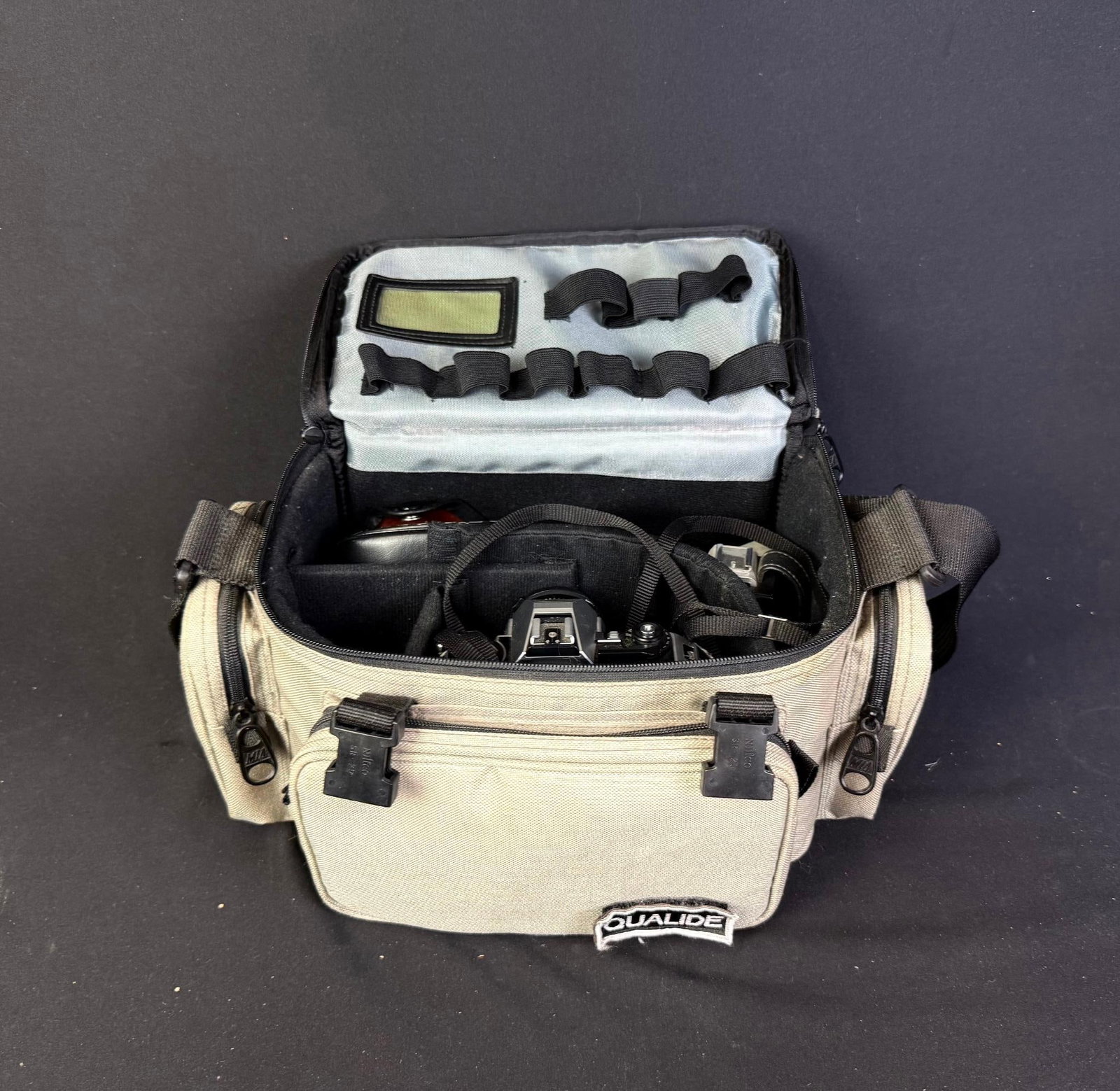 Nikon FG-20 35mm SLR In Case (1 of 2)